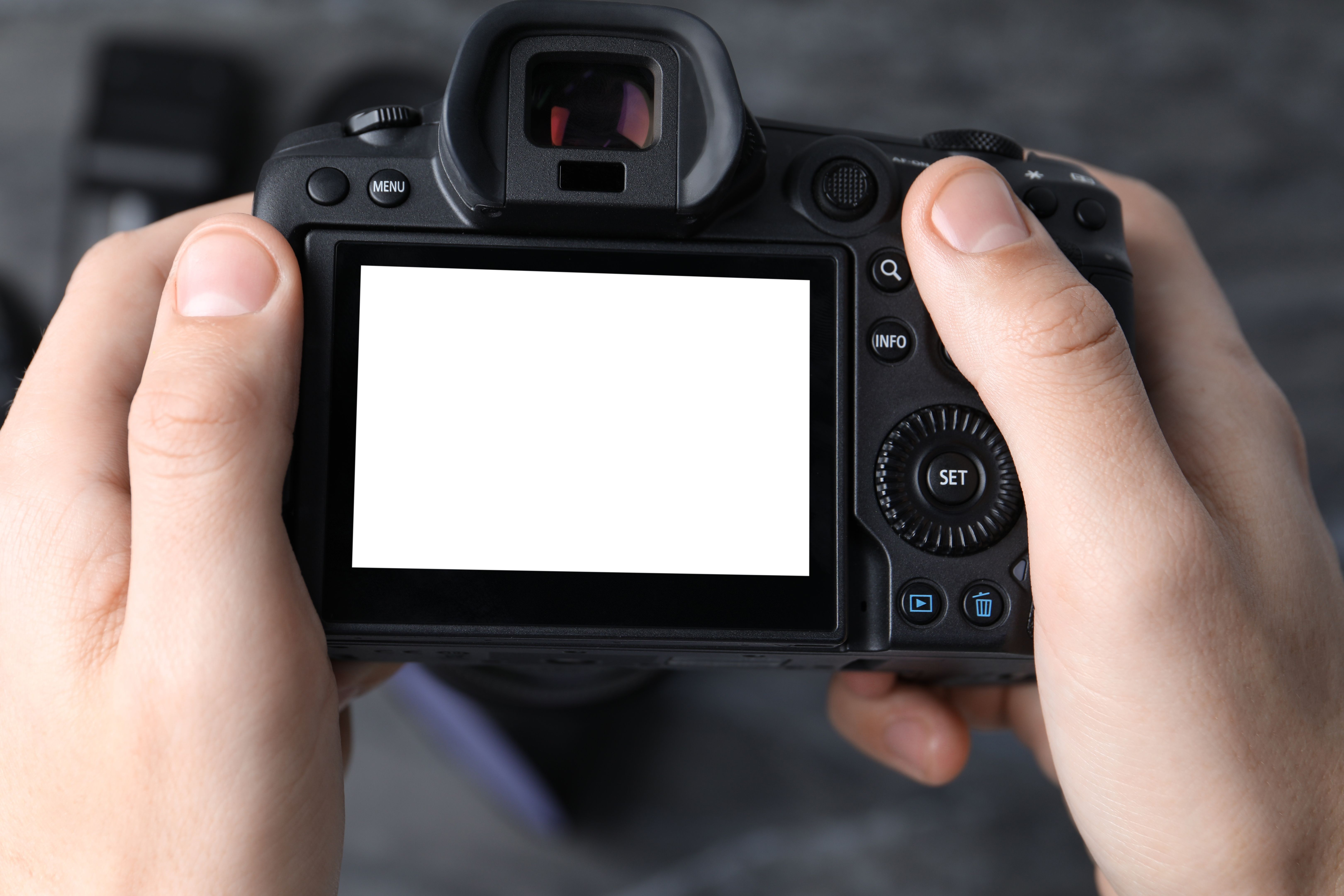 DSLR camera