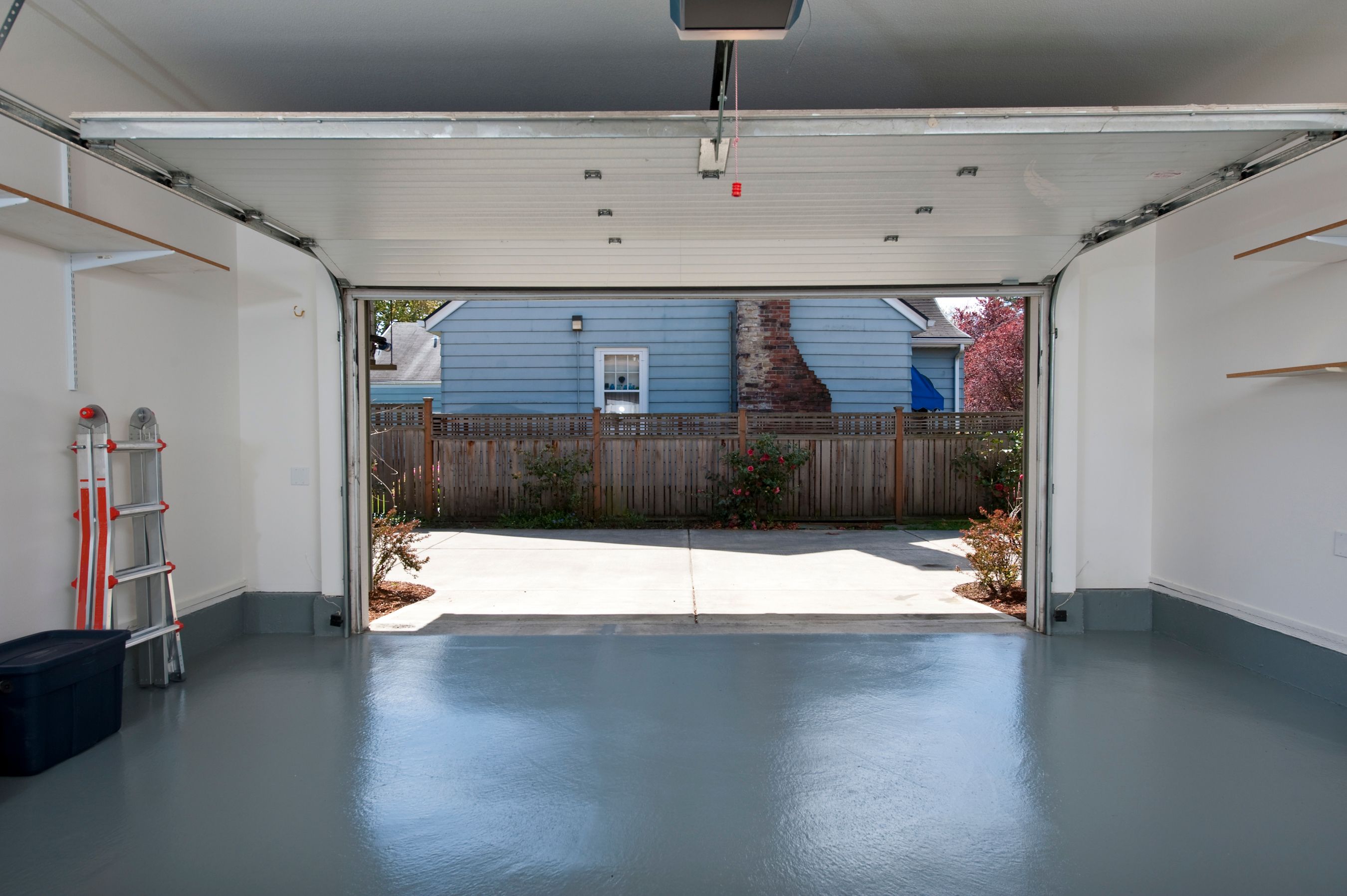 clean garage