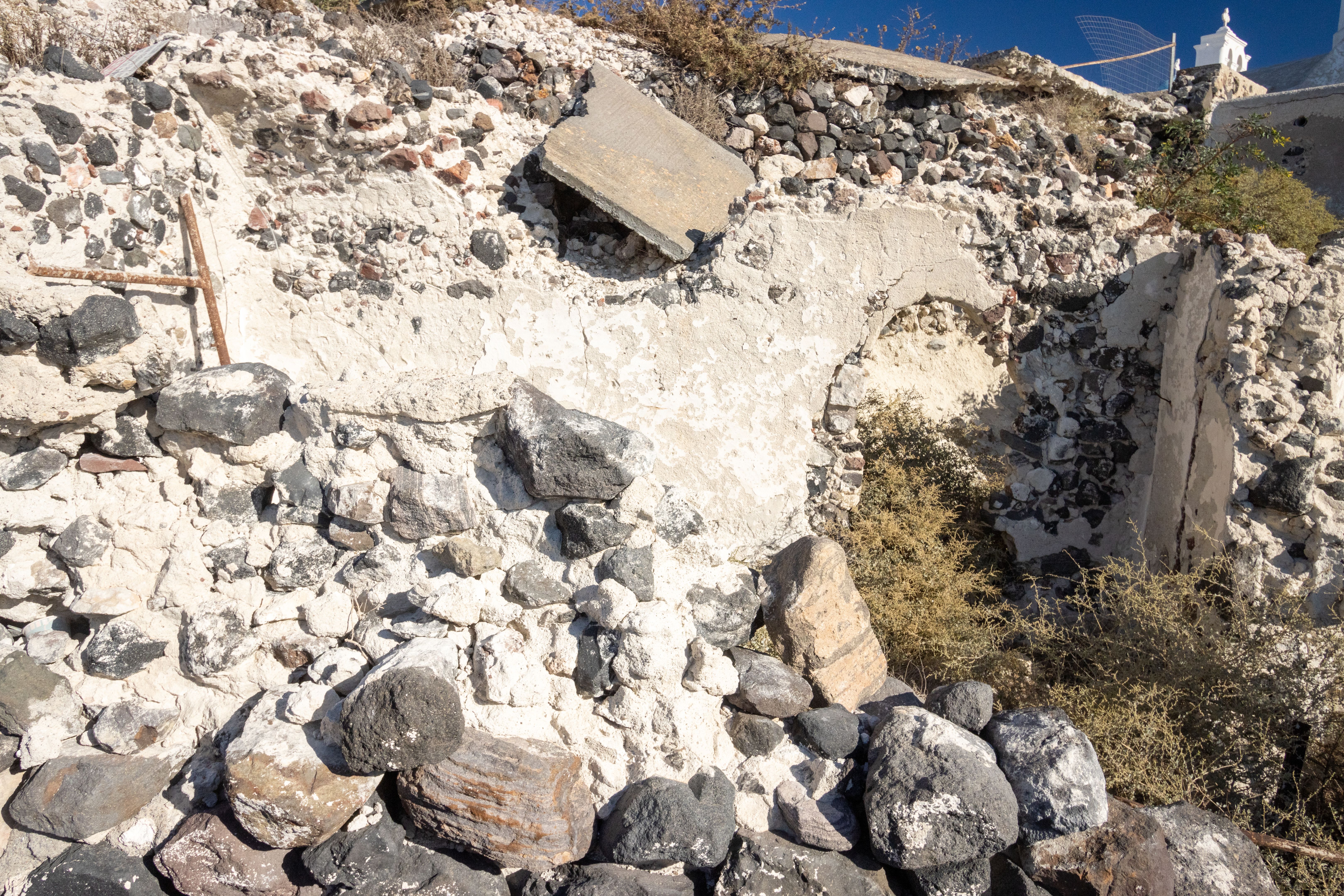ancient ruins santorini