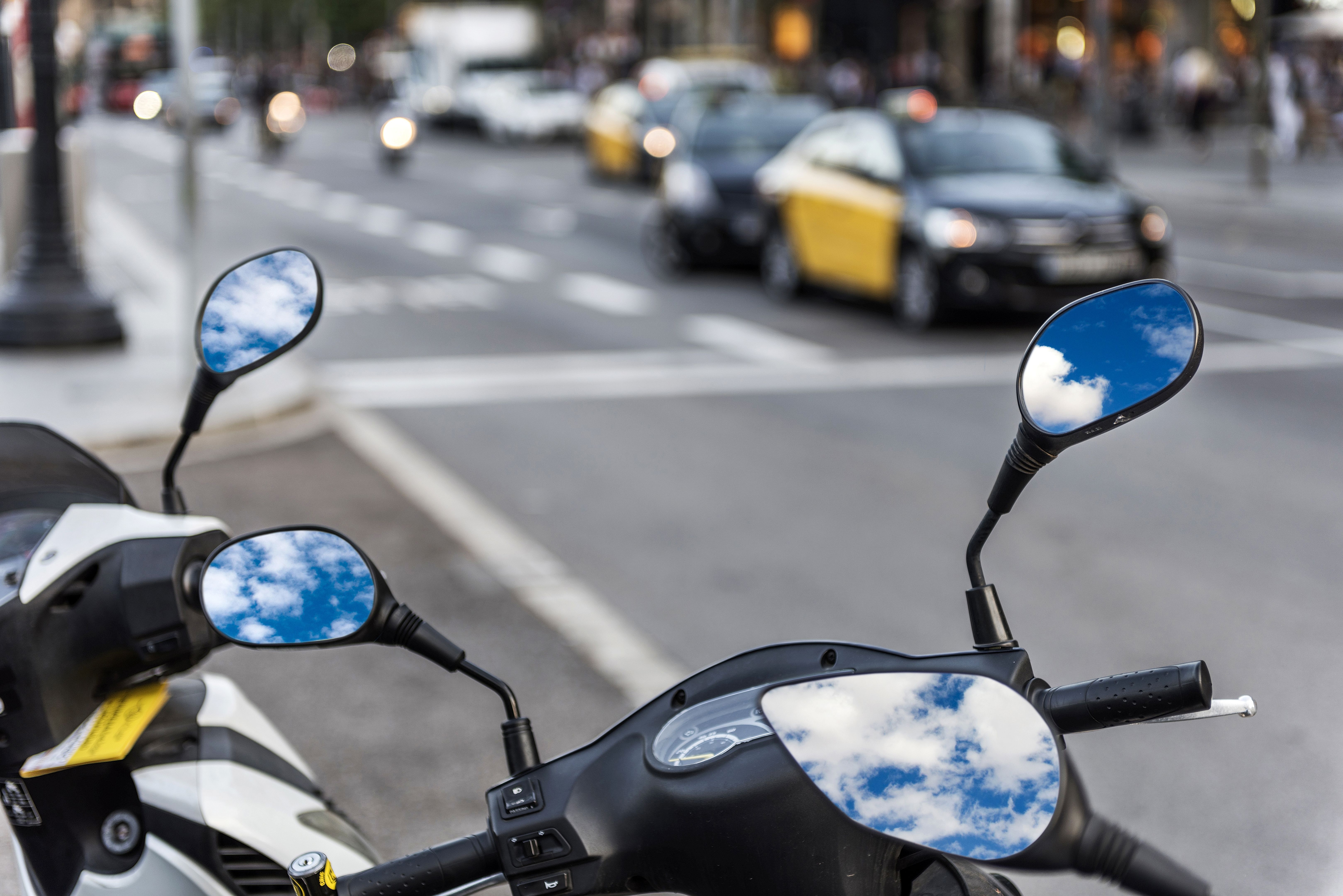 Barcelona scooter travel