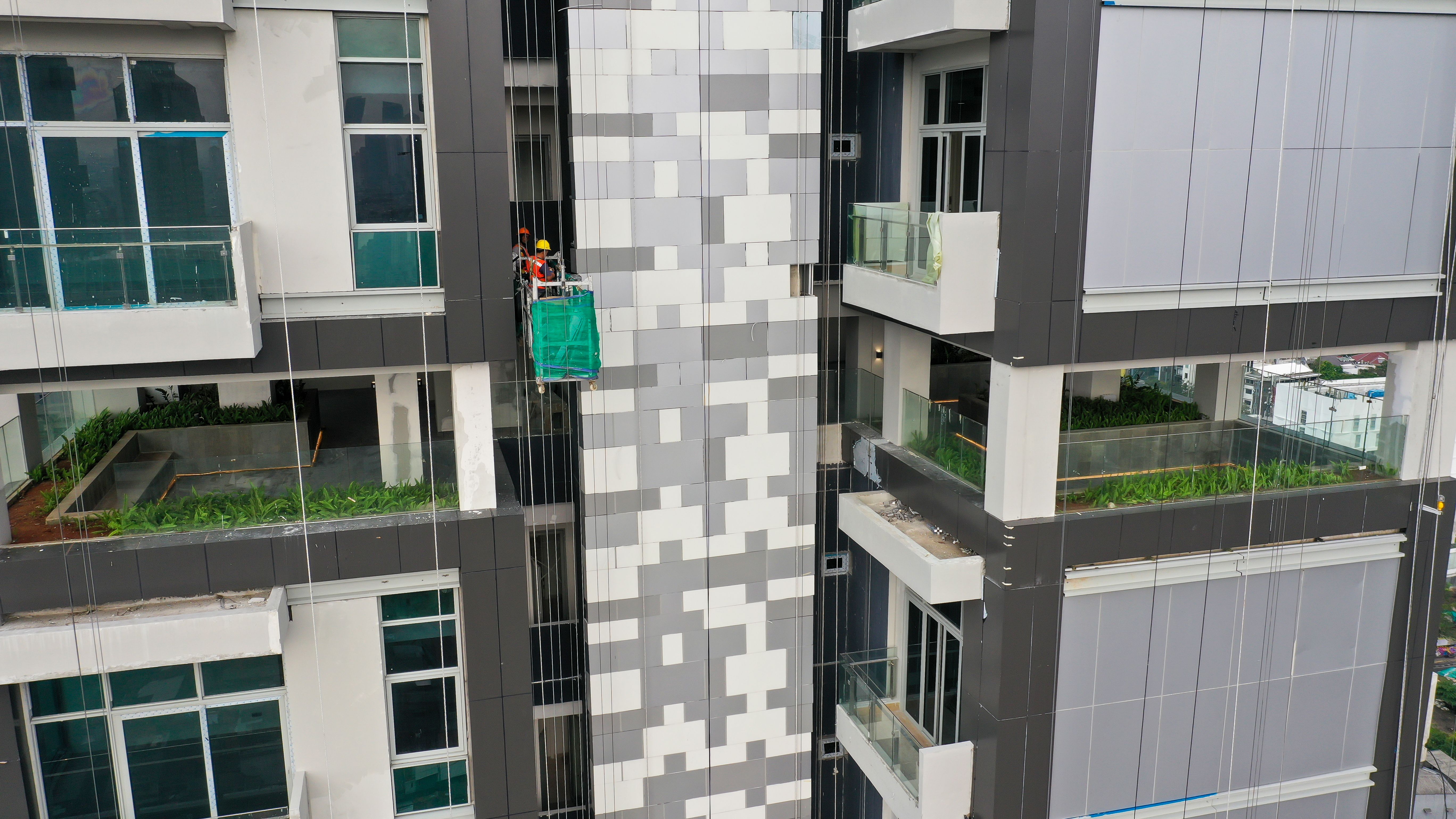 self-cleaning facade