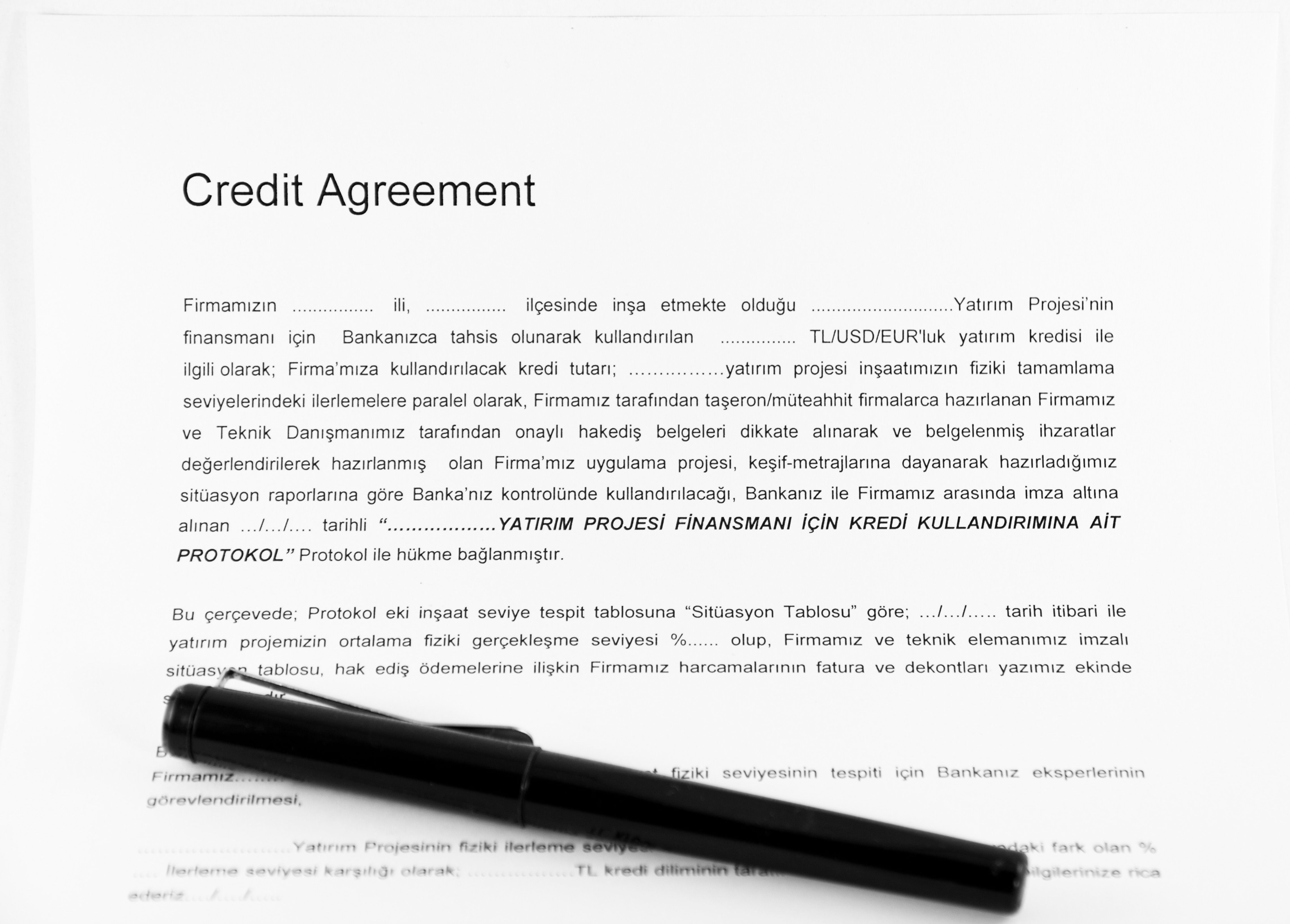 notaio firma documento