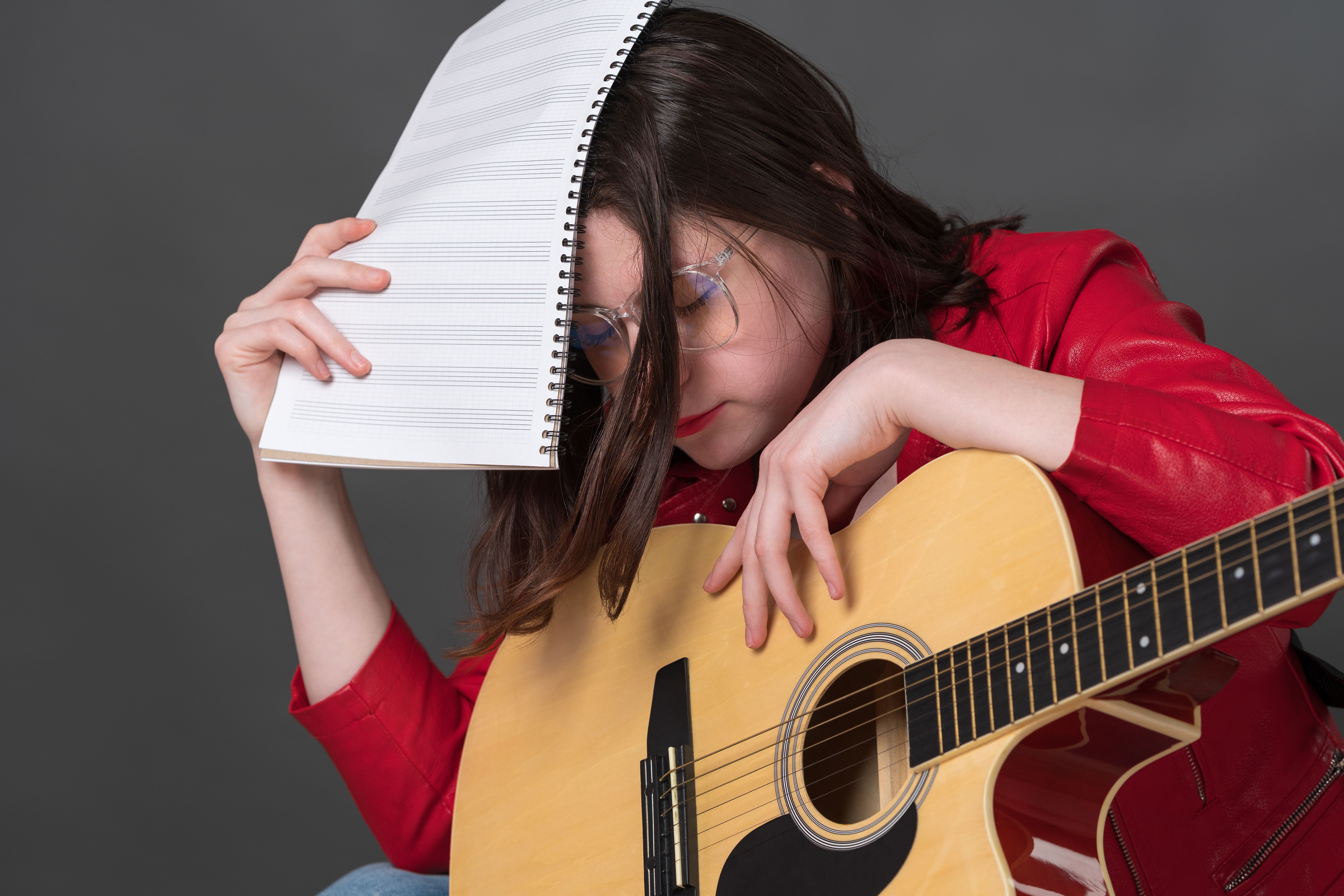 adult learning guitar