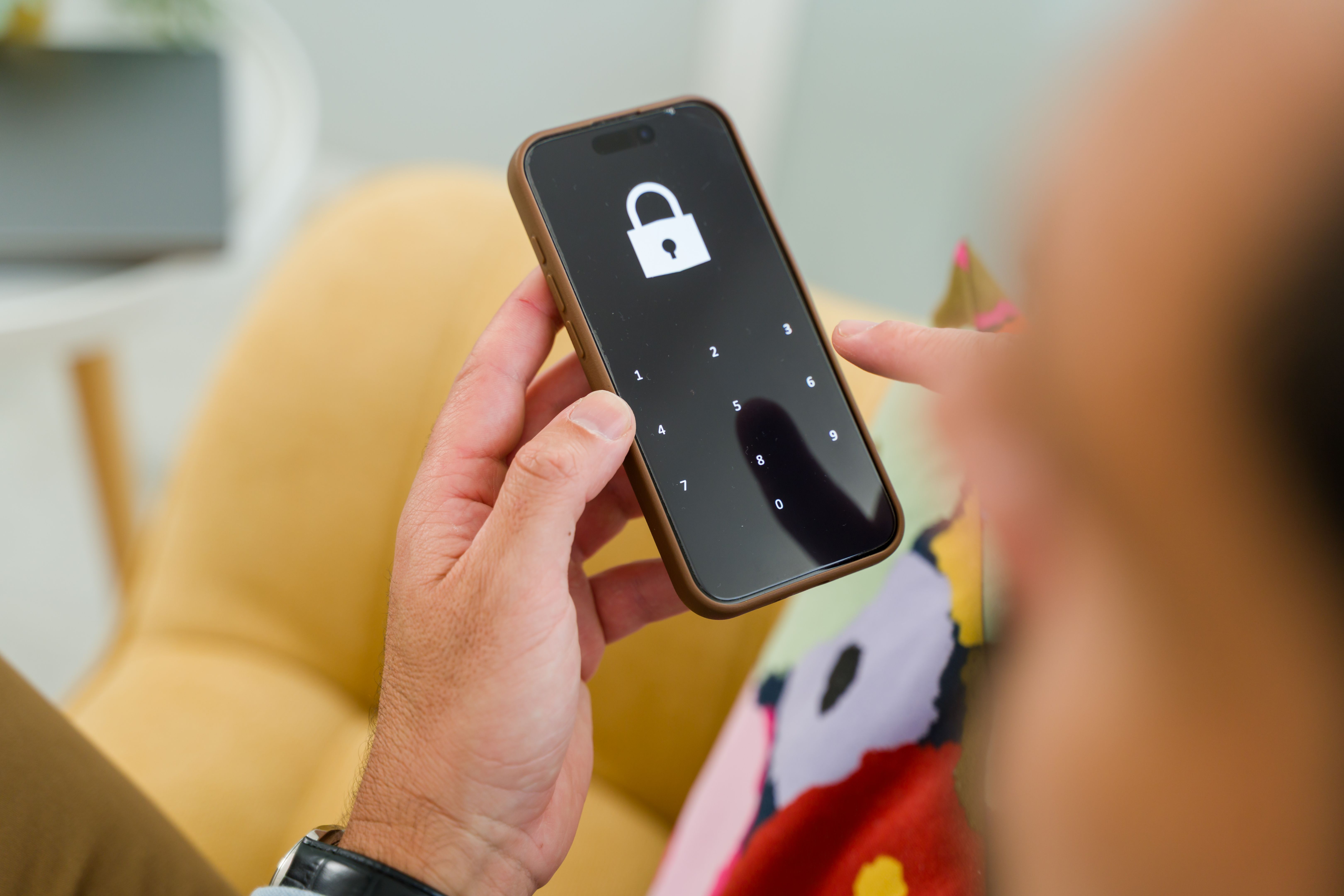 smartphone lock screen