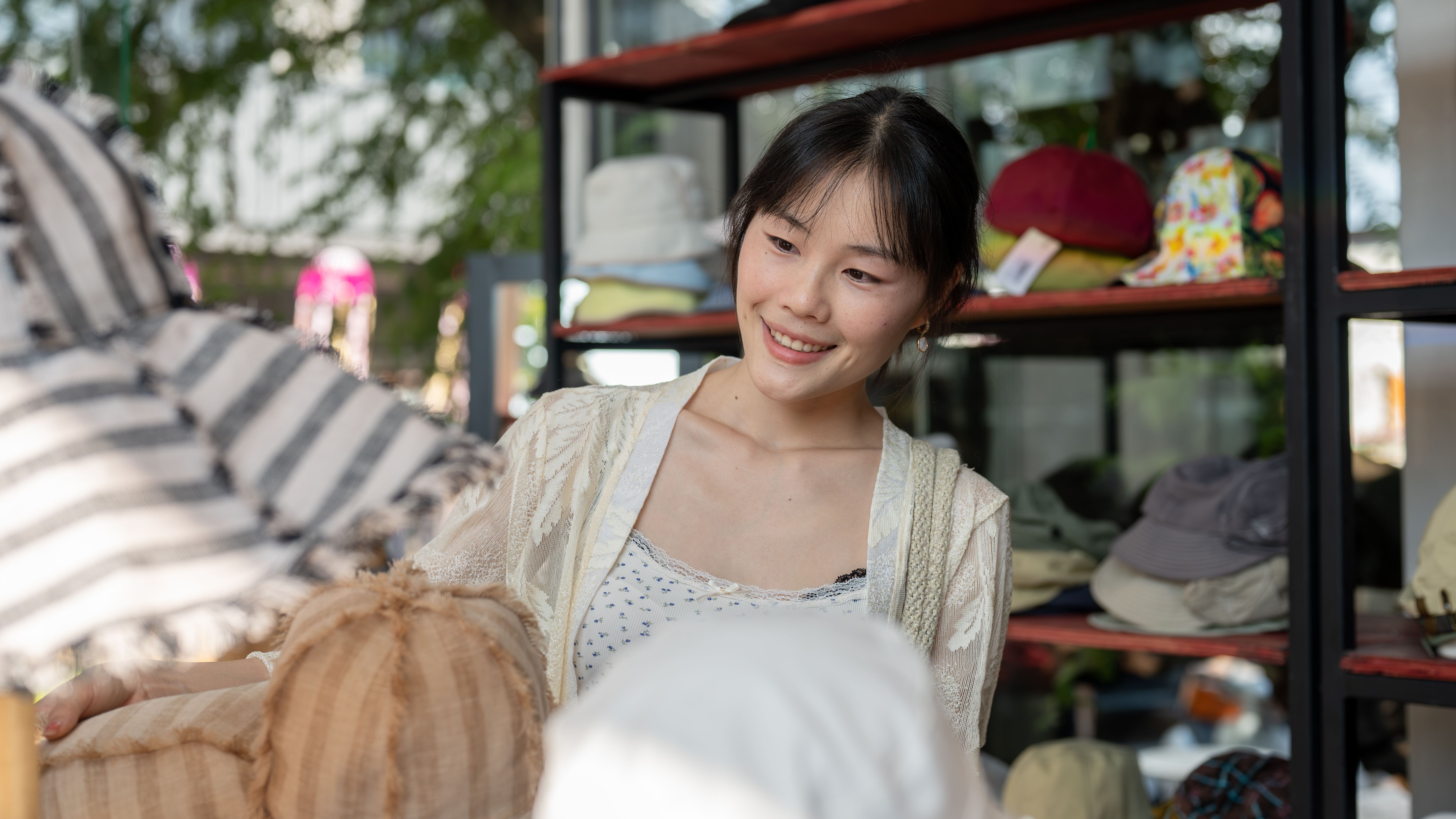 customer service hat store