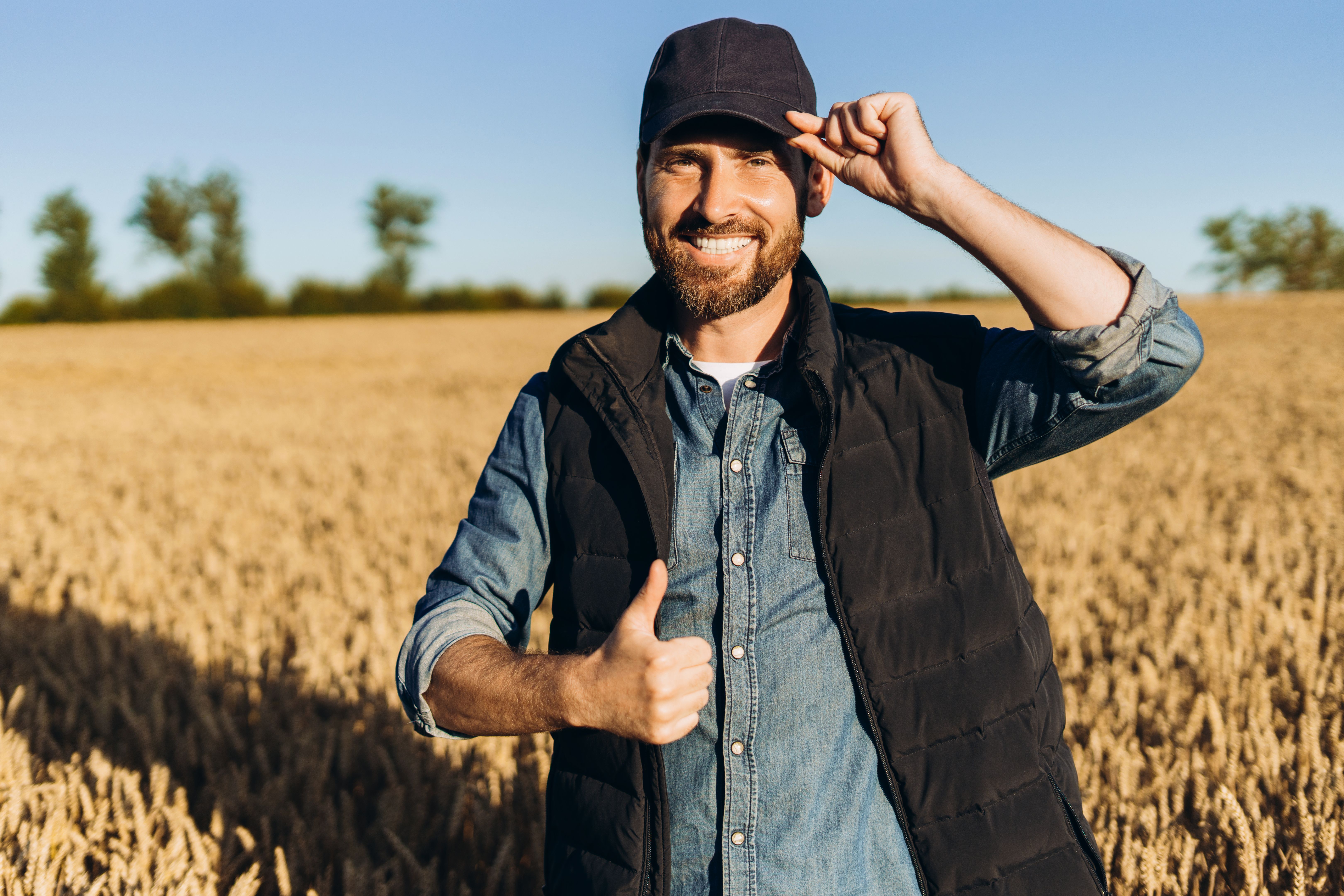 Веселий фермер на пол