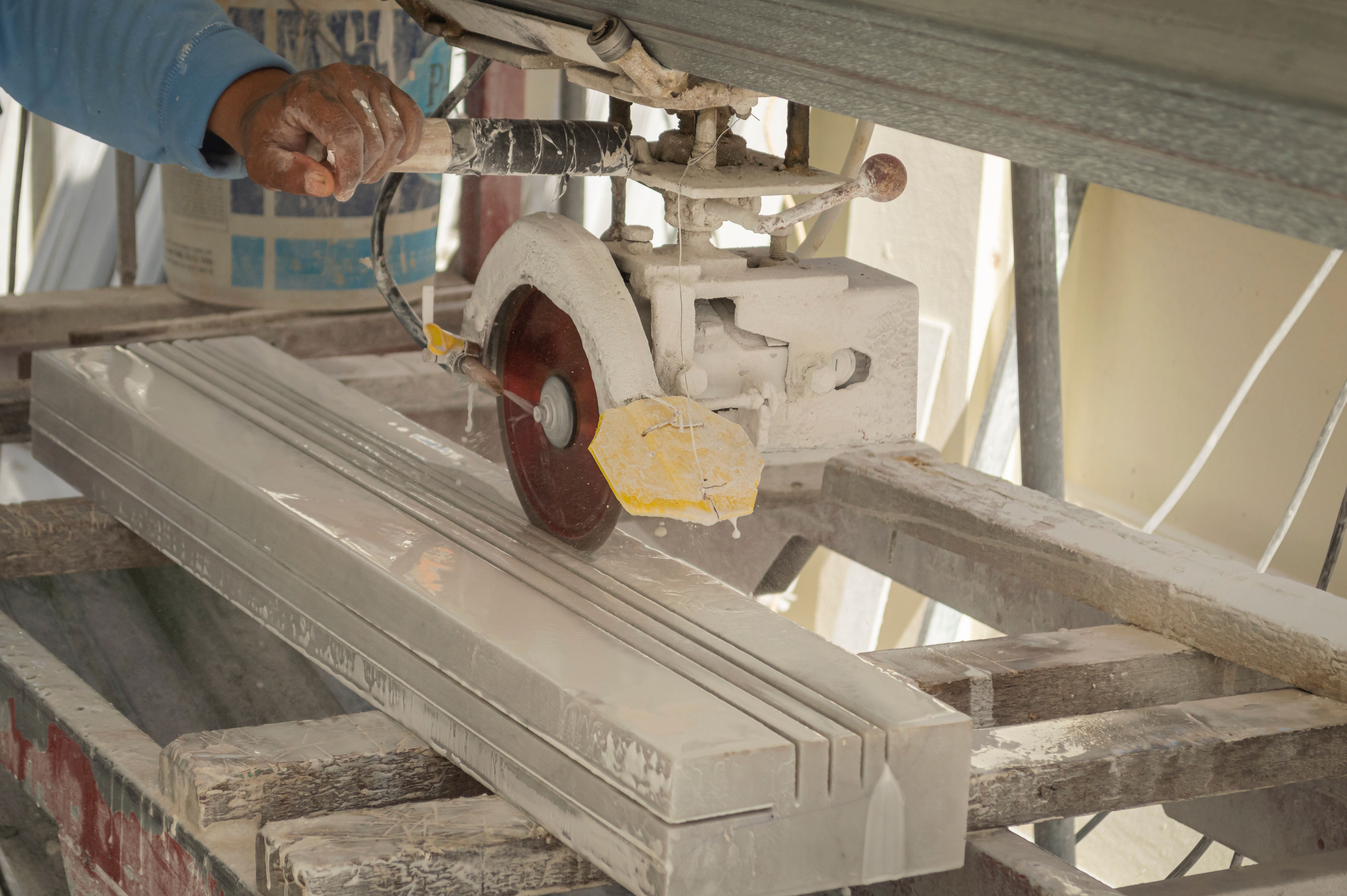 stone cutting machine