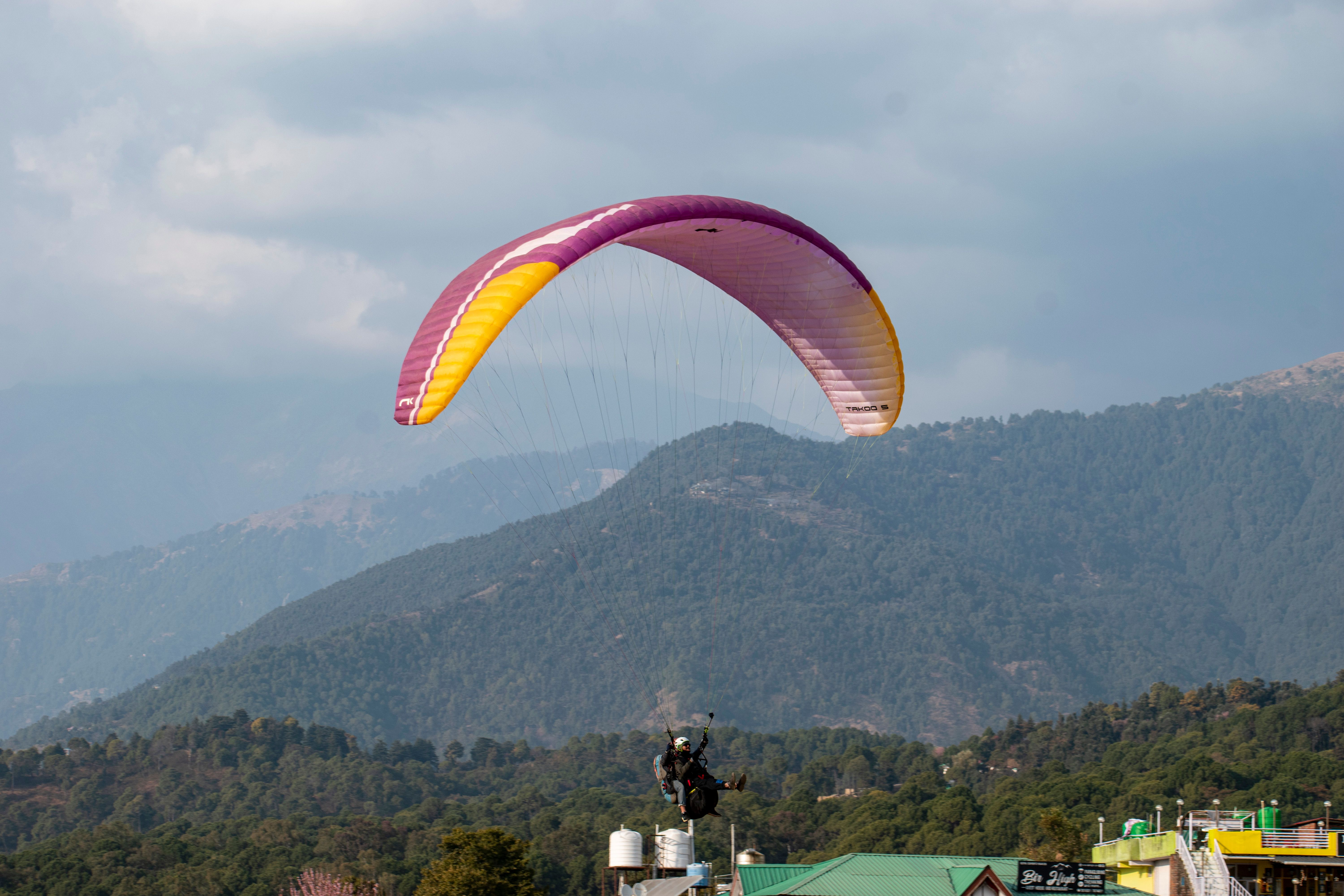 tandem paragliding