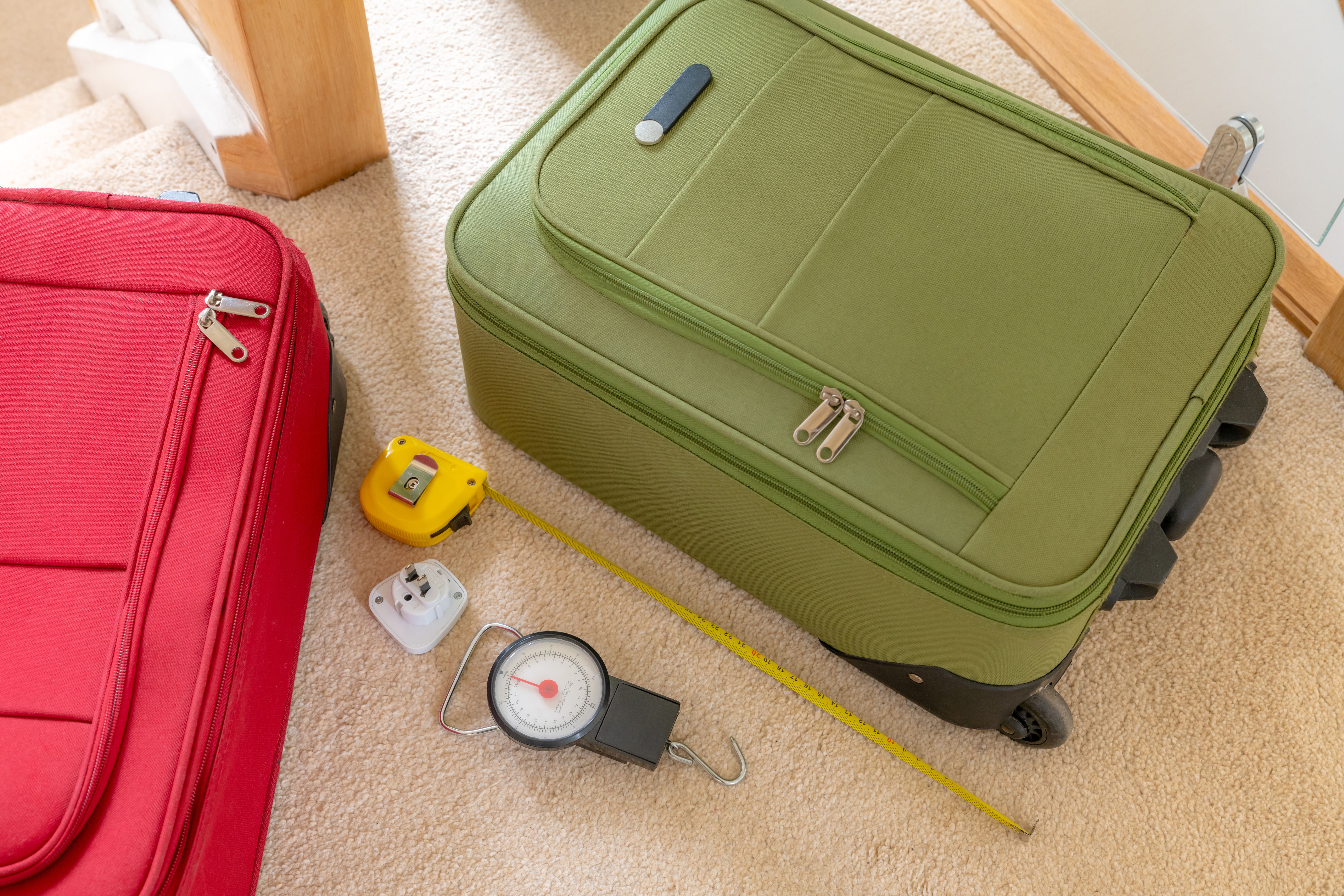 choosing luggage scale