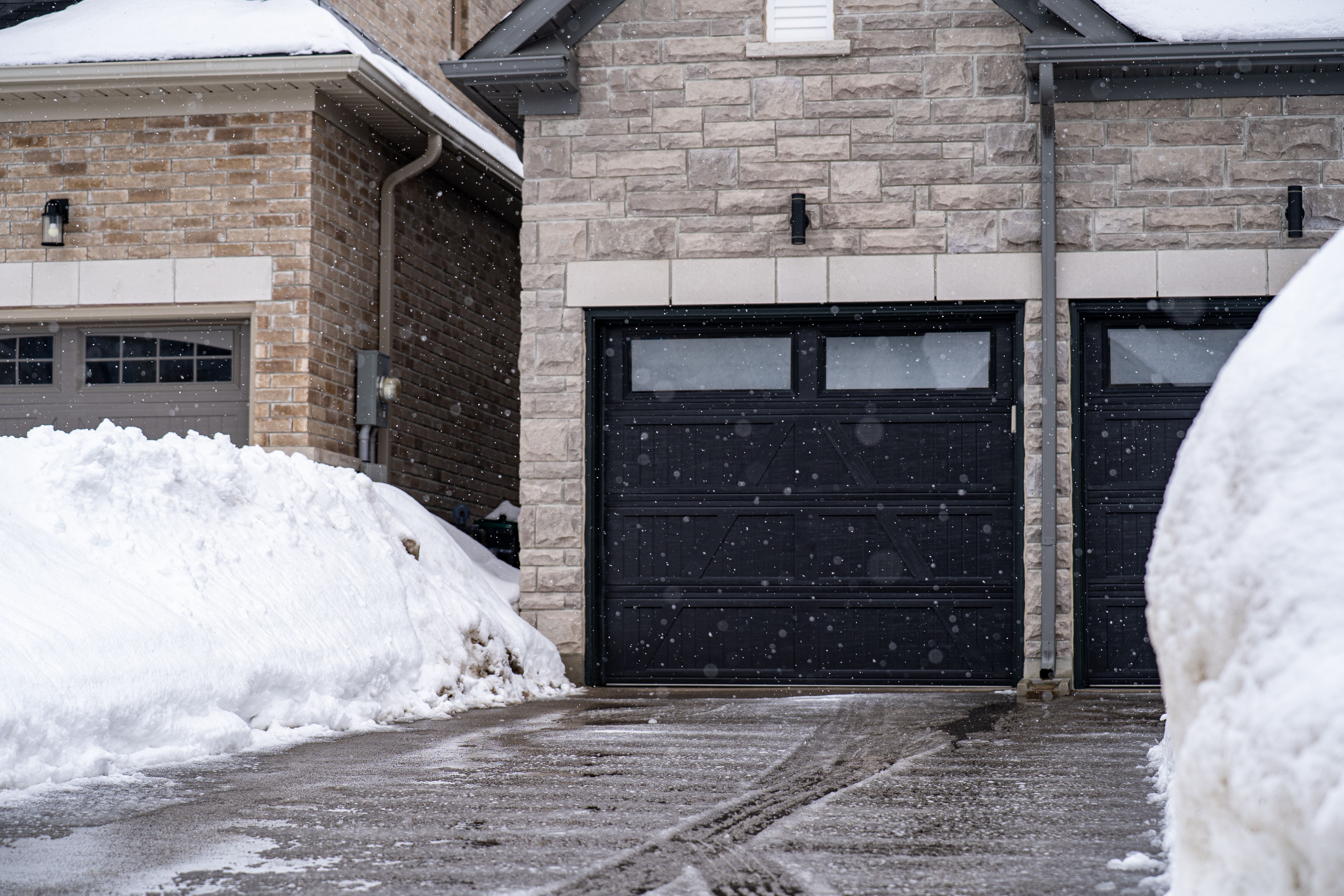 garage door weather