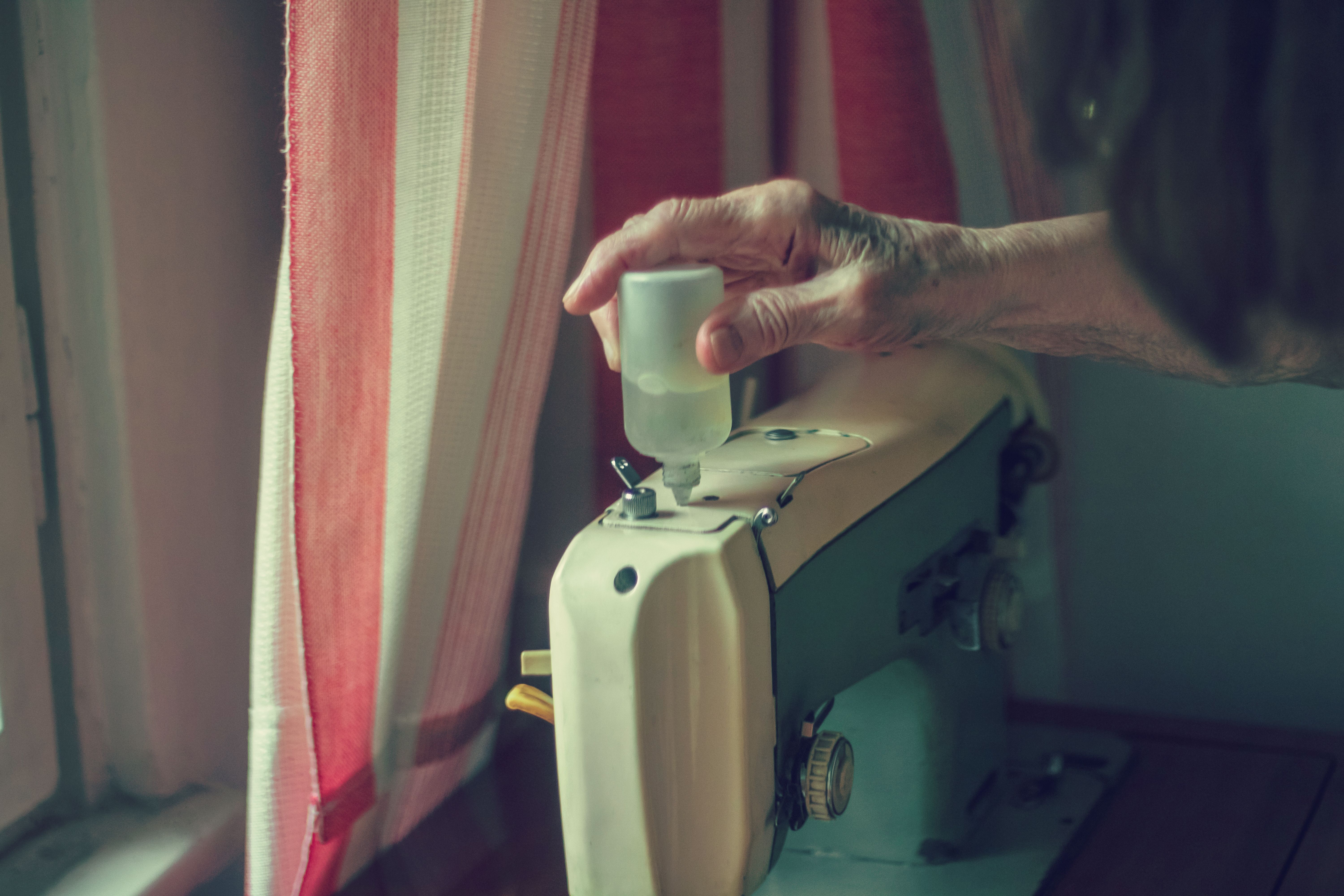 sewing machine oiling