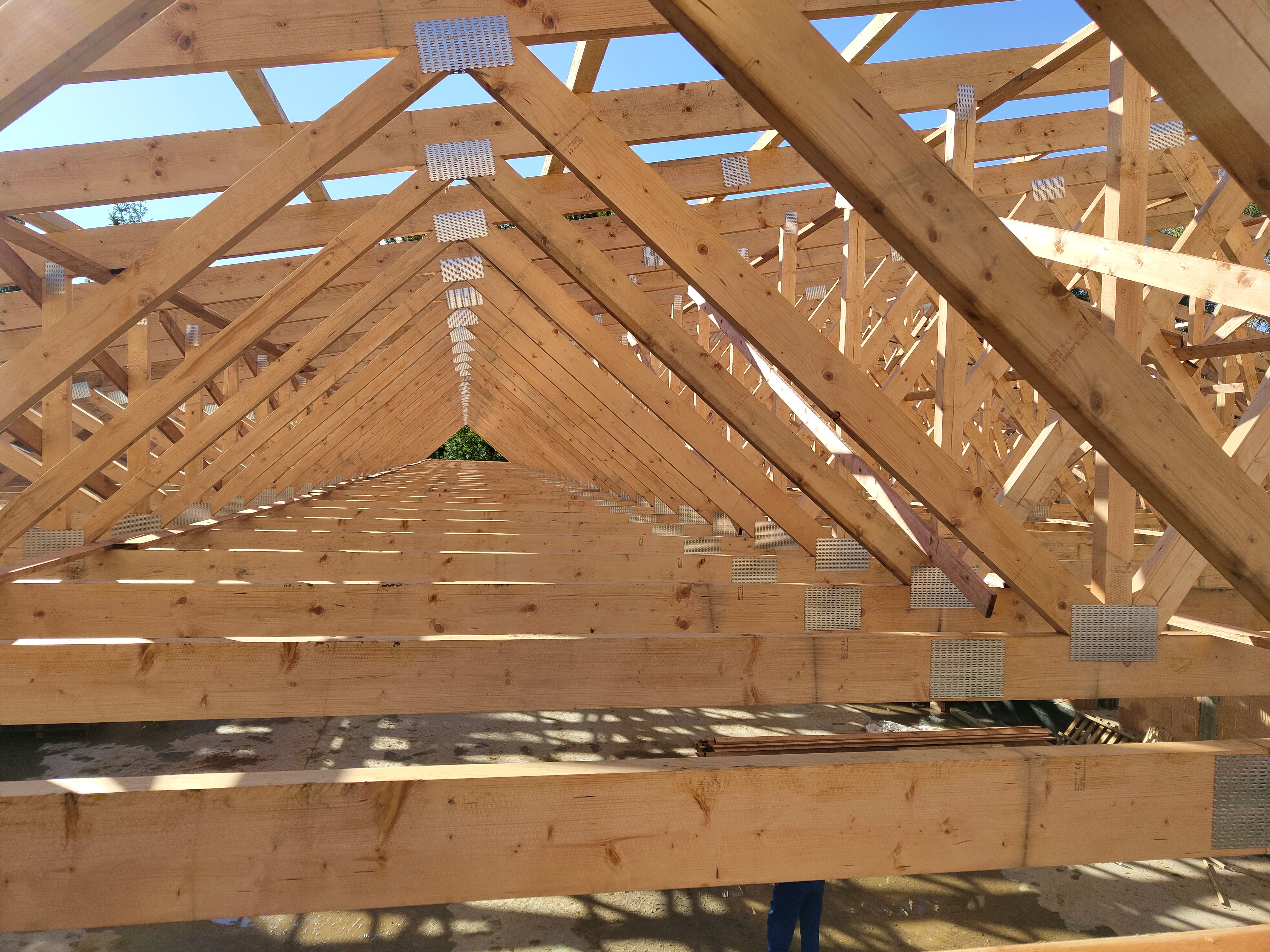 securing roof trusses