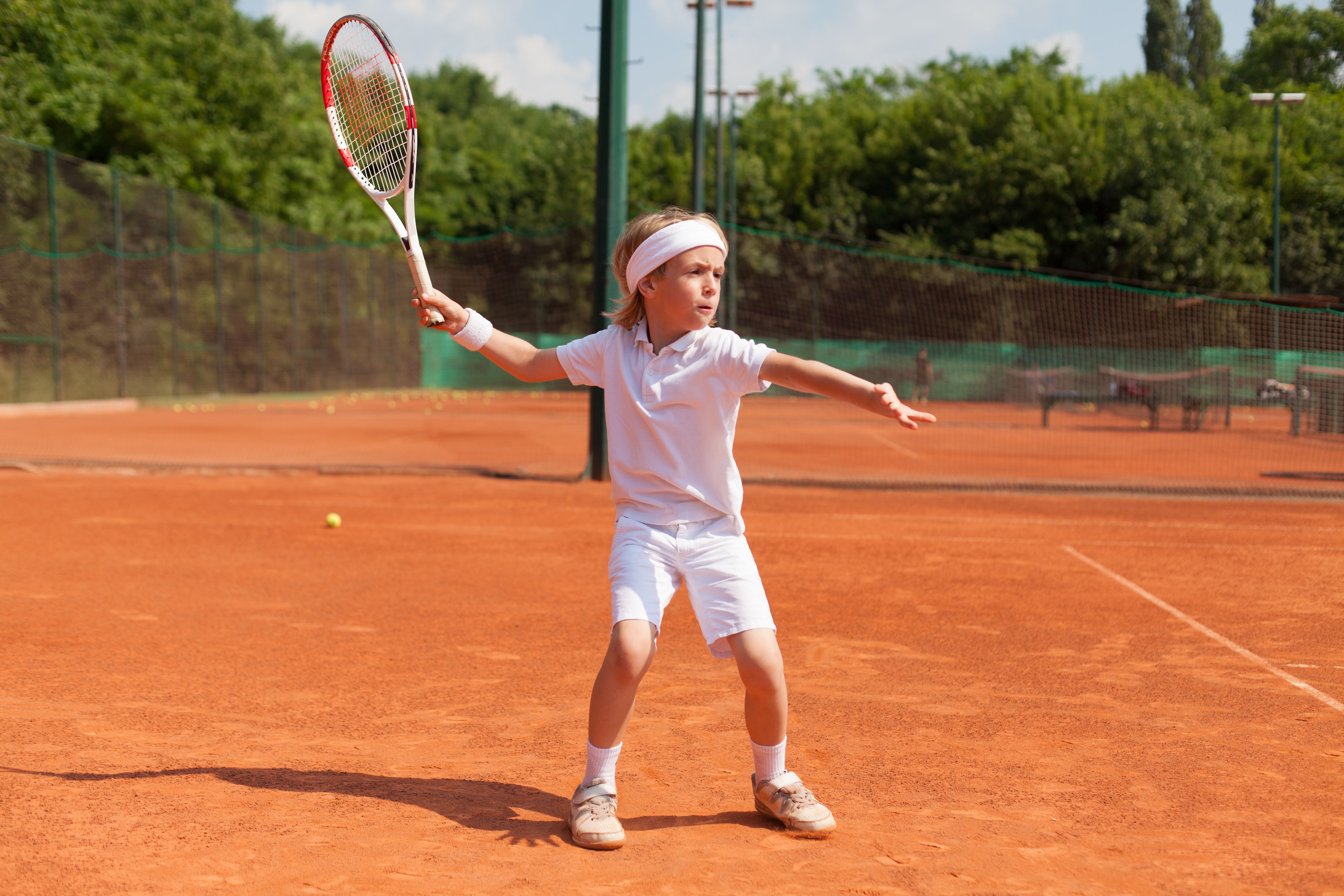 kids playing tennis