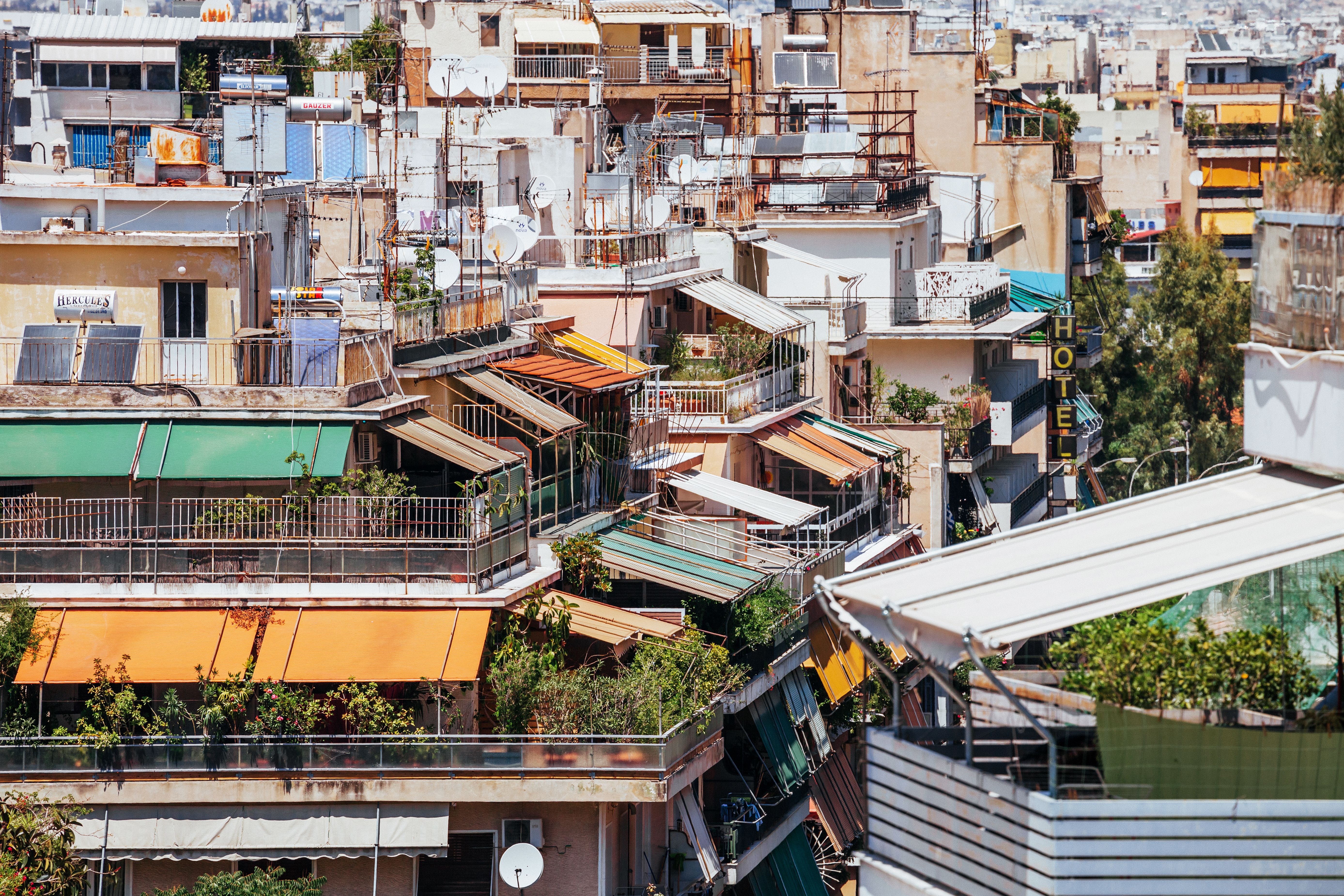 lüks dai̇re ati̇na