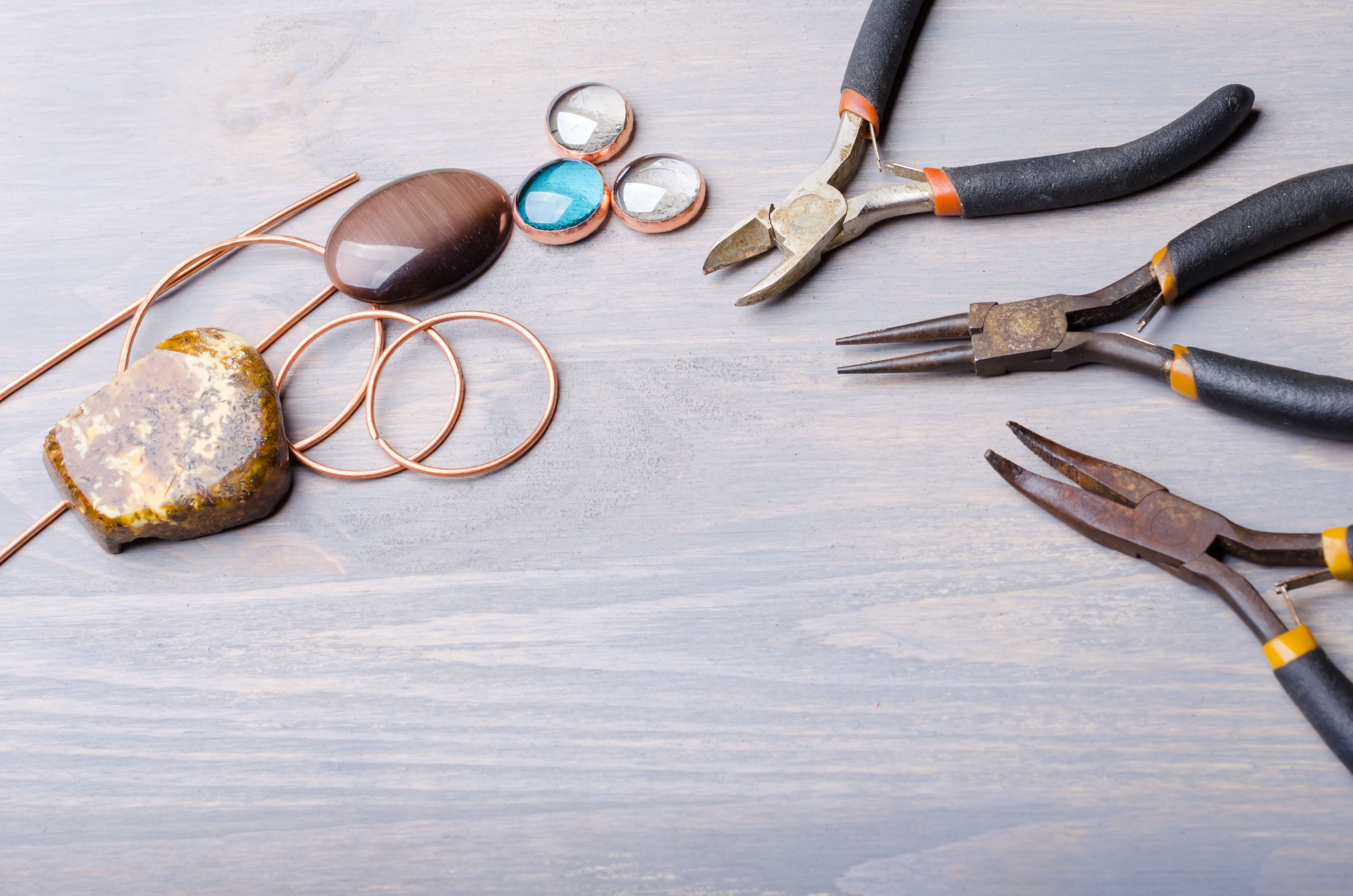 gift wrapping jewelry