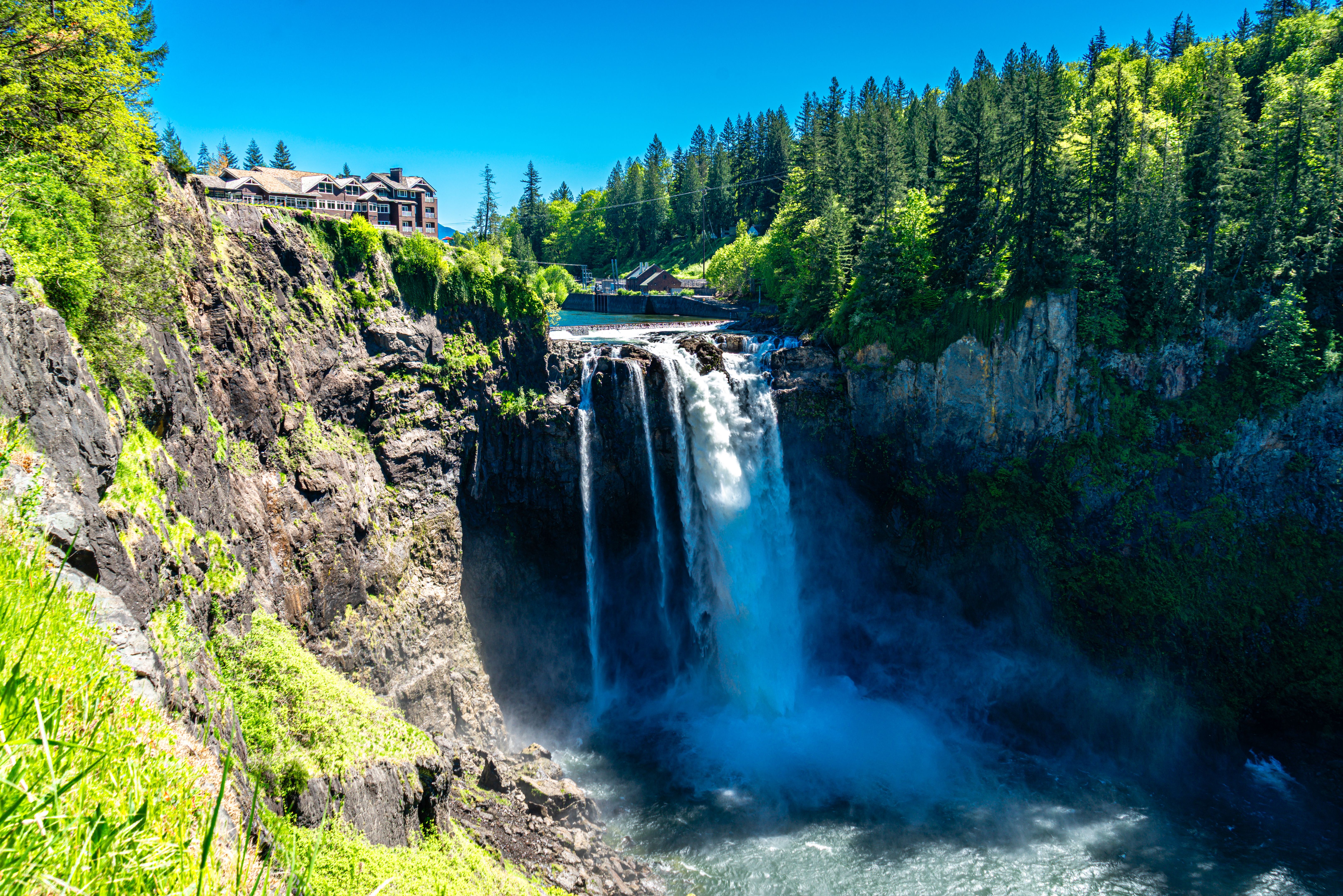 snoqualmie falls