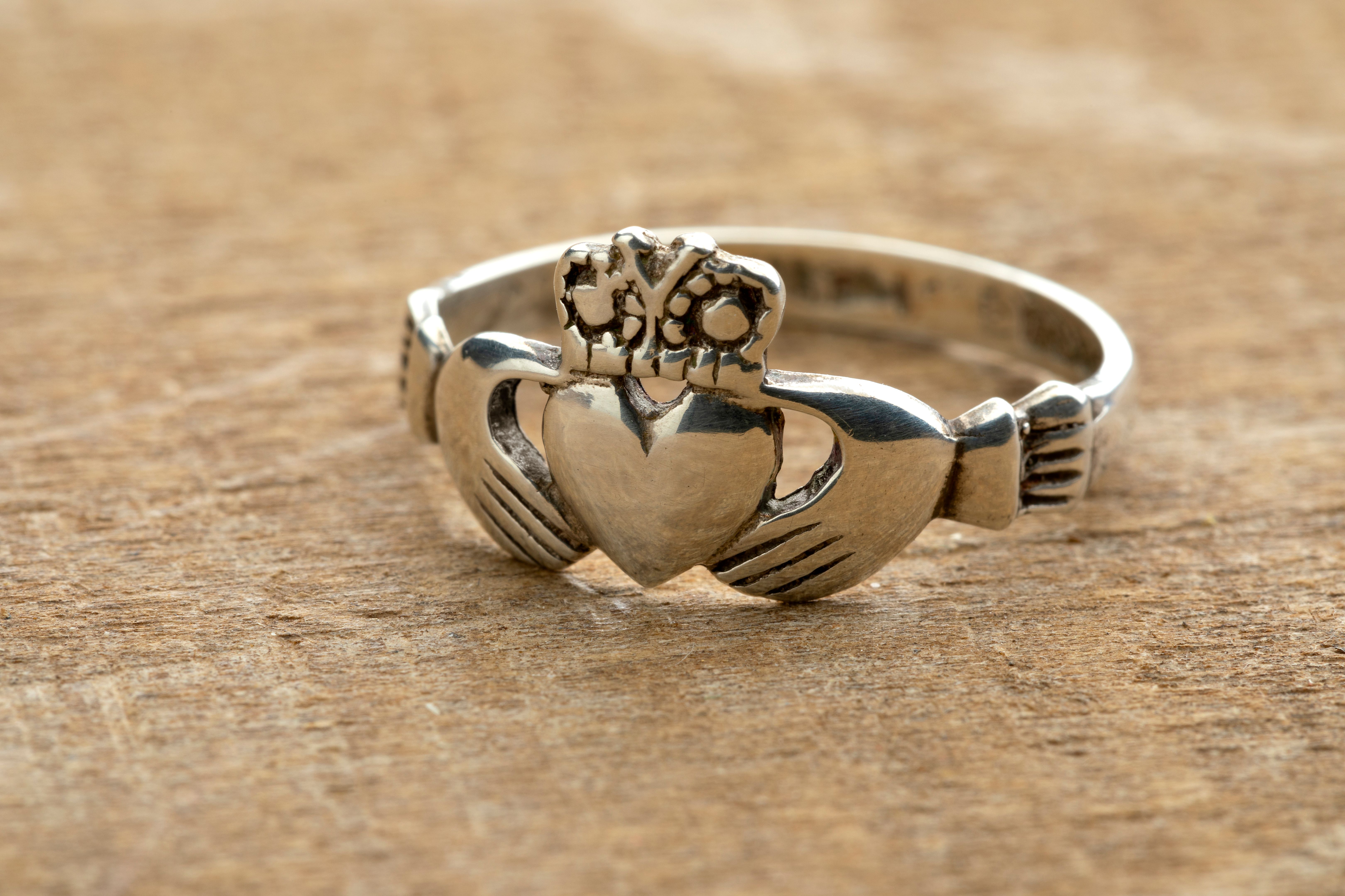 Silver Irish Claddagh ring Silver Irish Claddagh ring