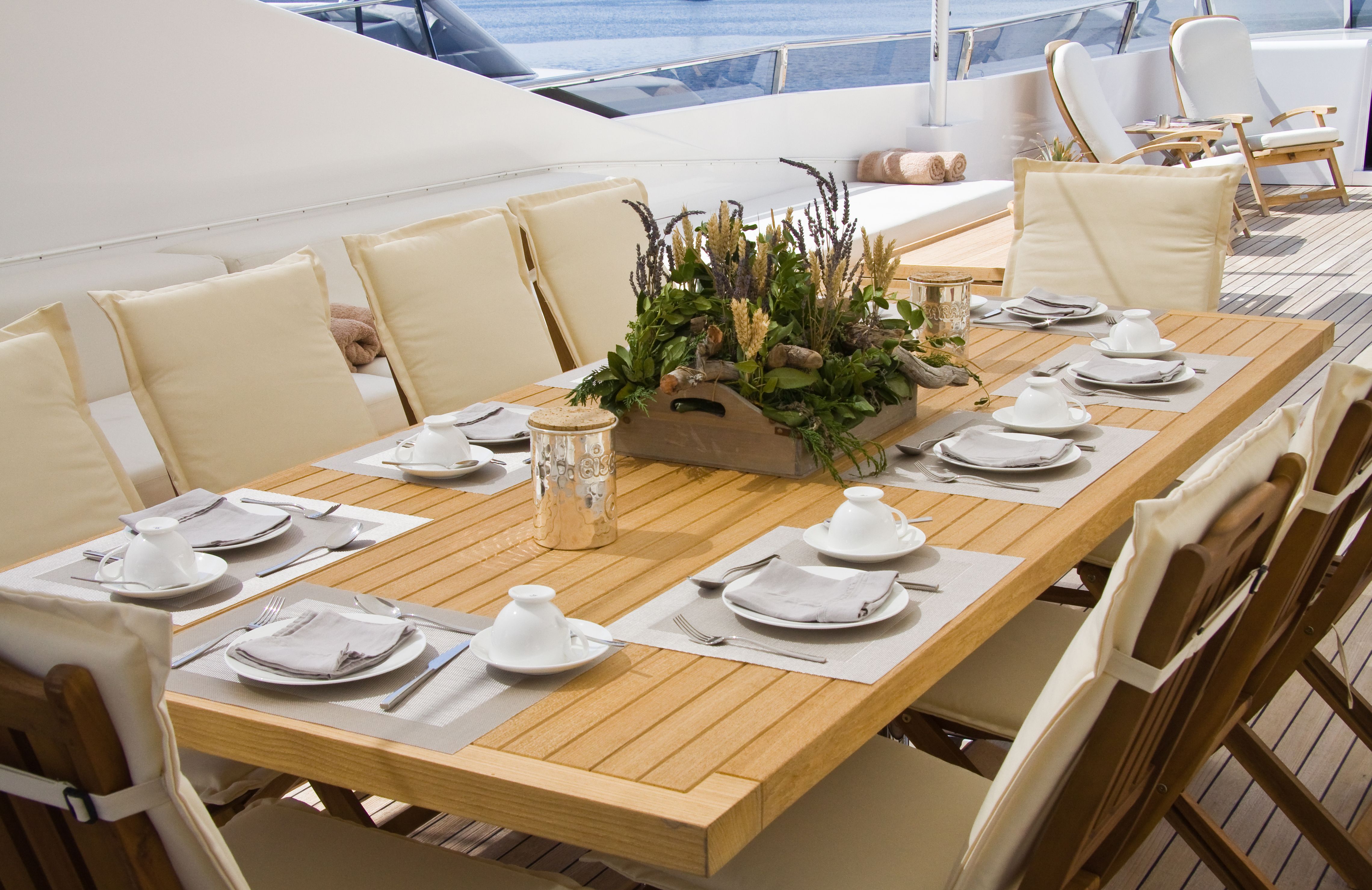 luxury yacht dining