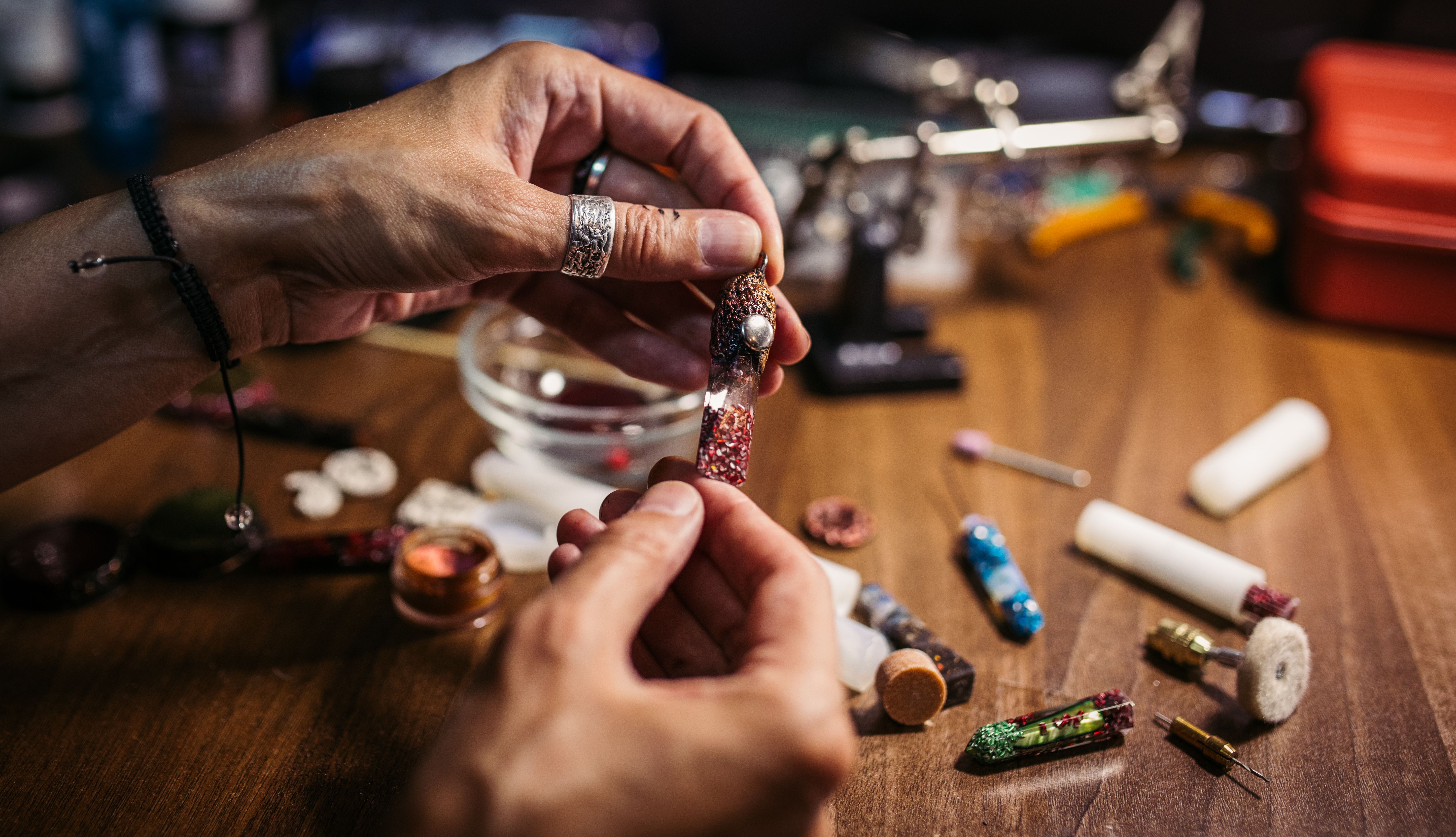 artisan crafting jewellery