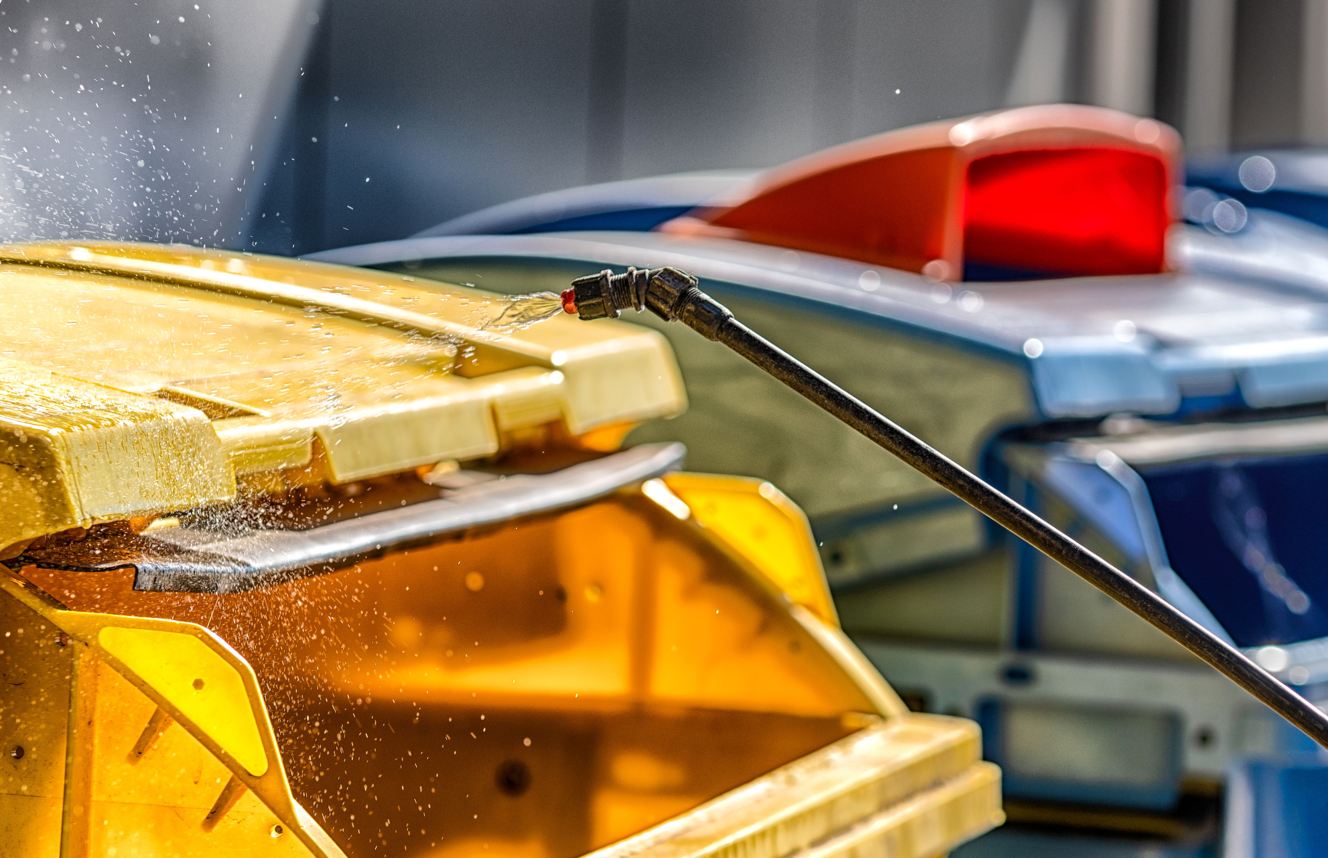 disinfecting trash bin