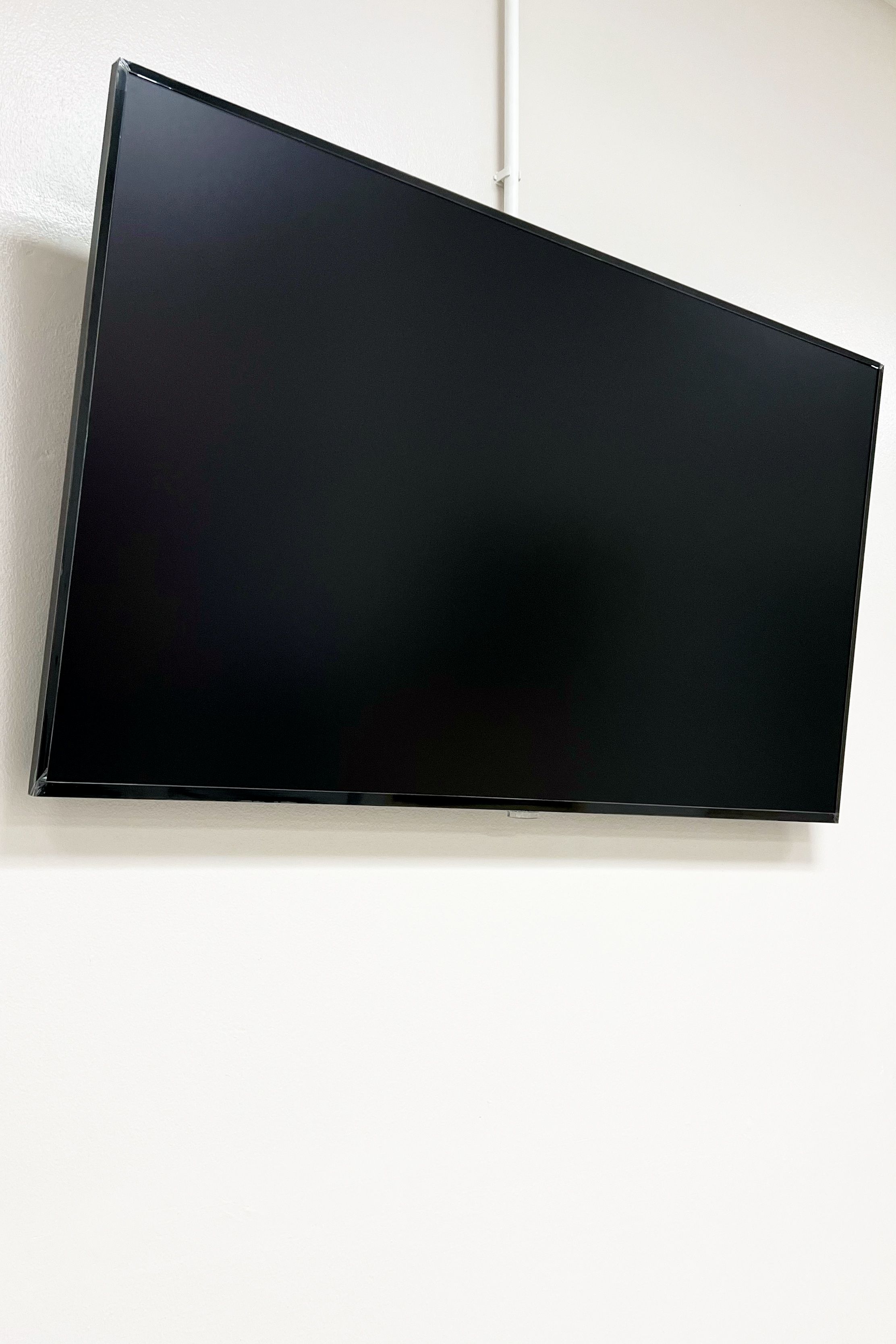 flat screen installation