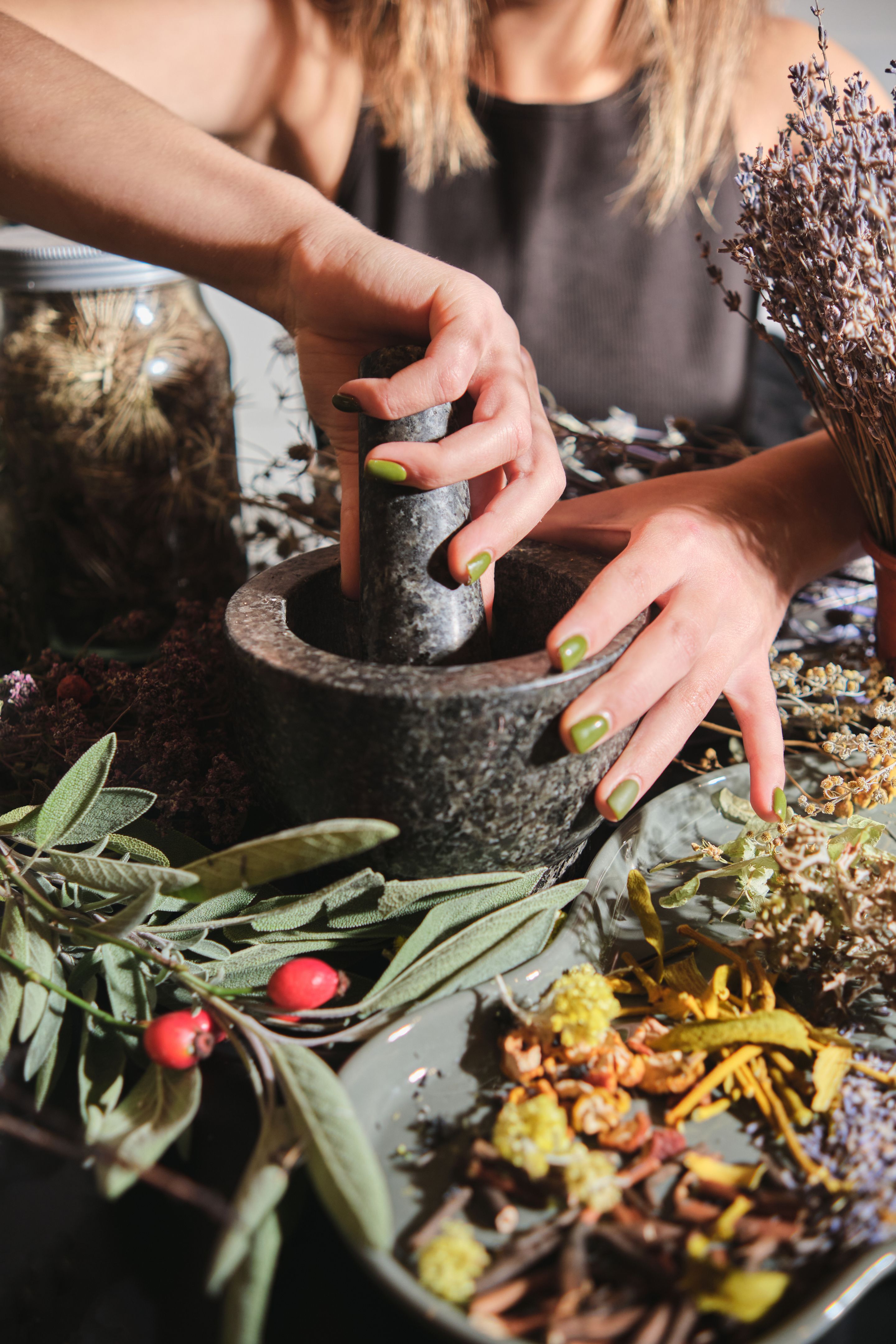 herbs mortar pestle