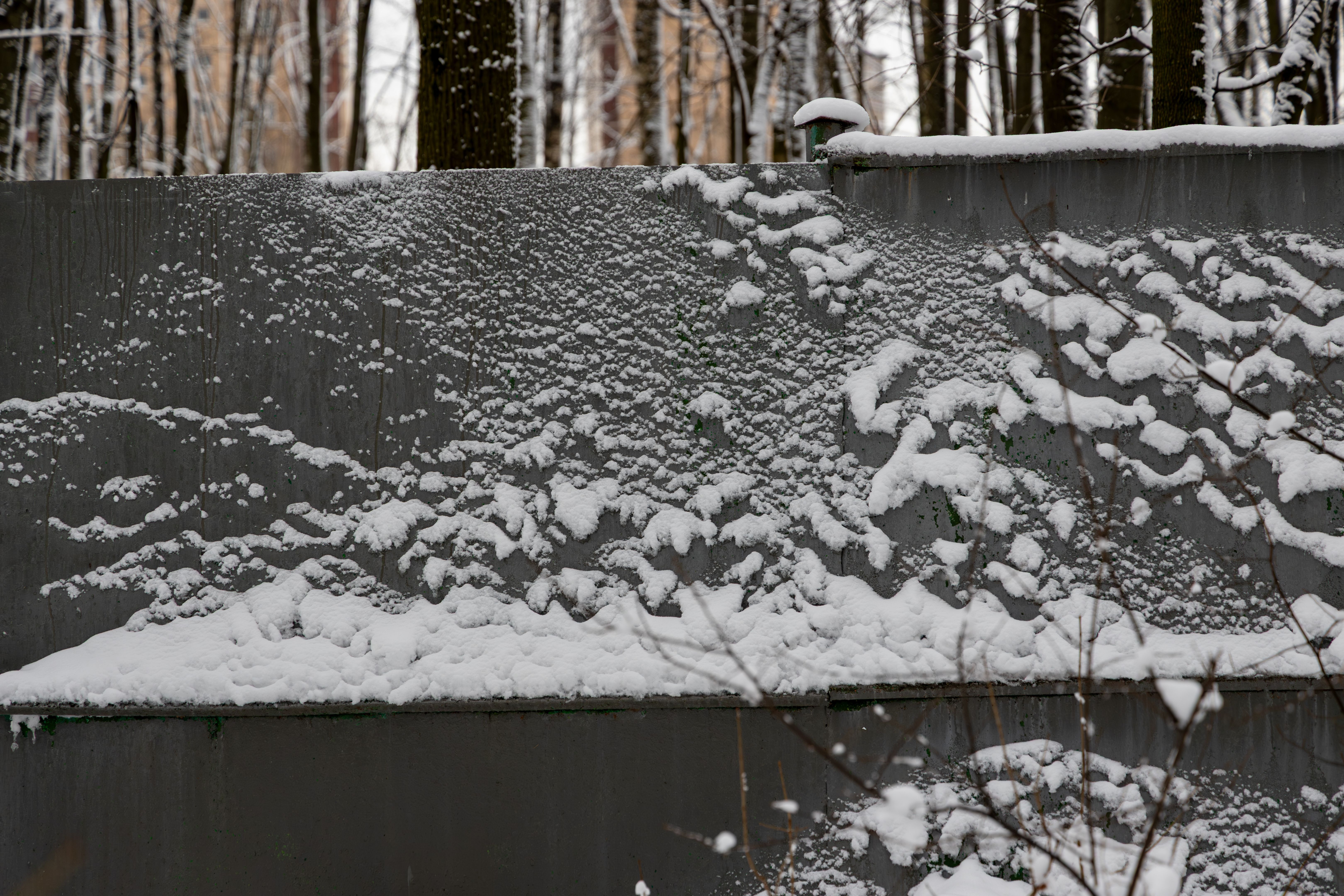 metal surfaces winter