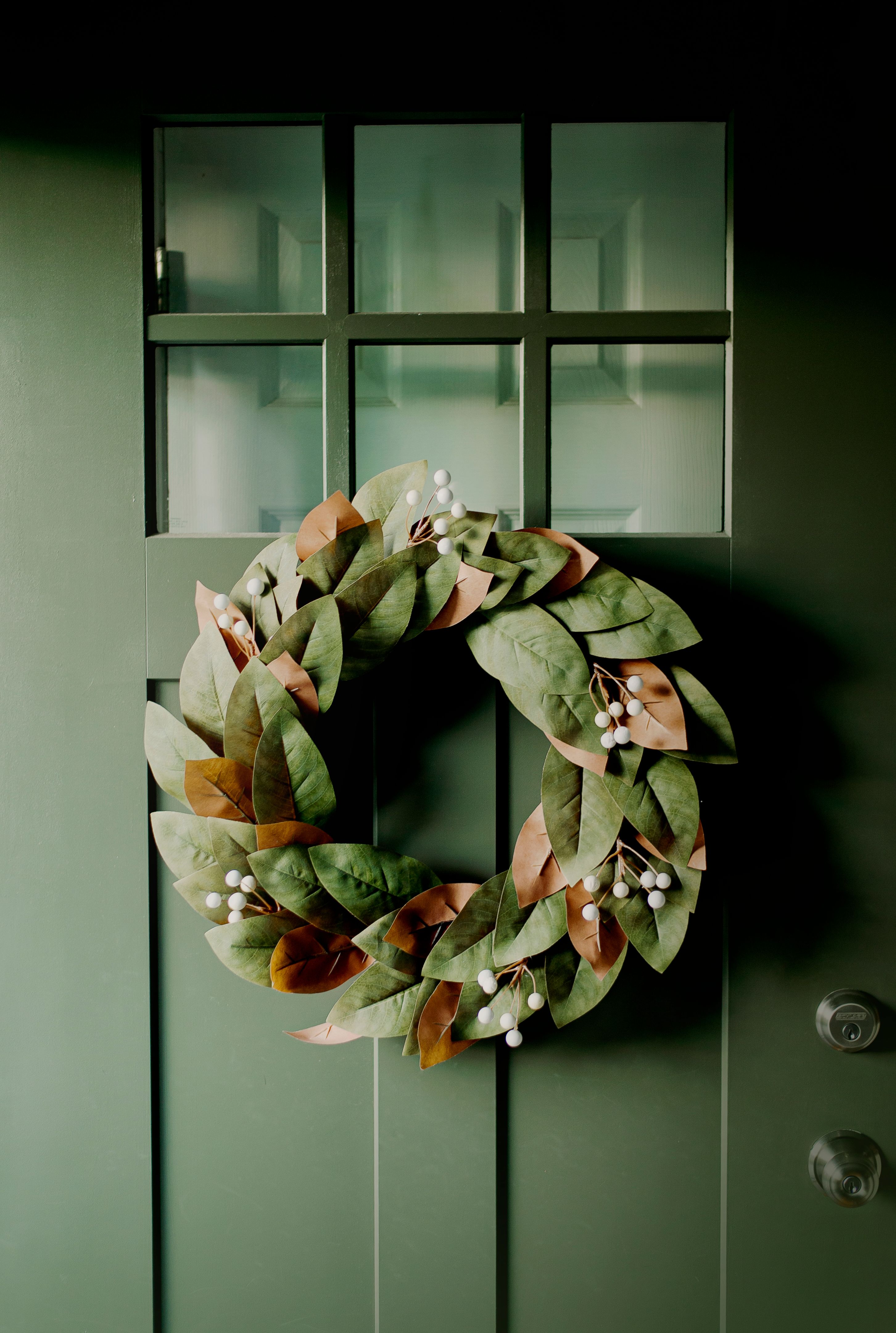 wreath hanging door