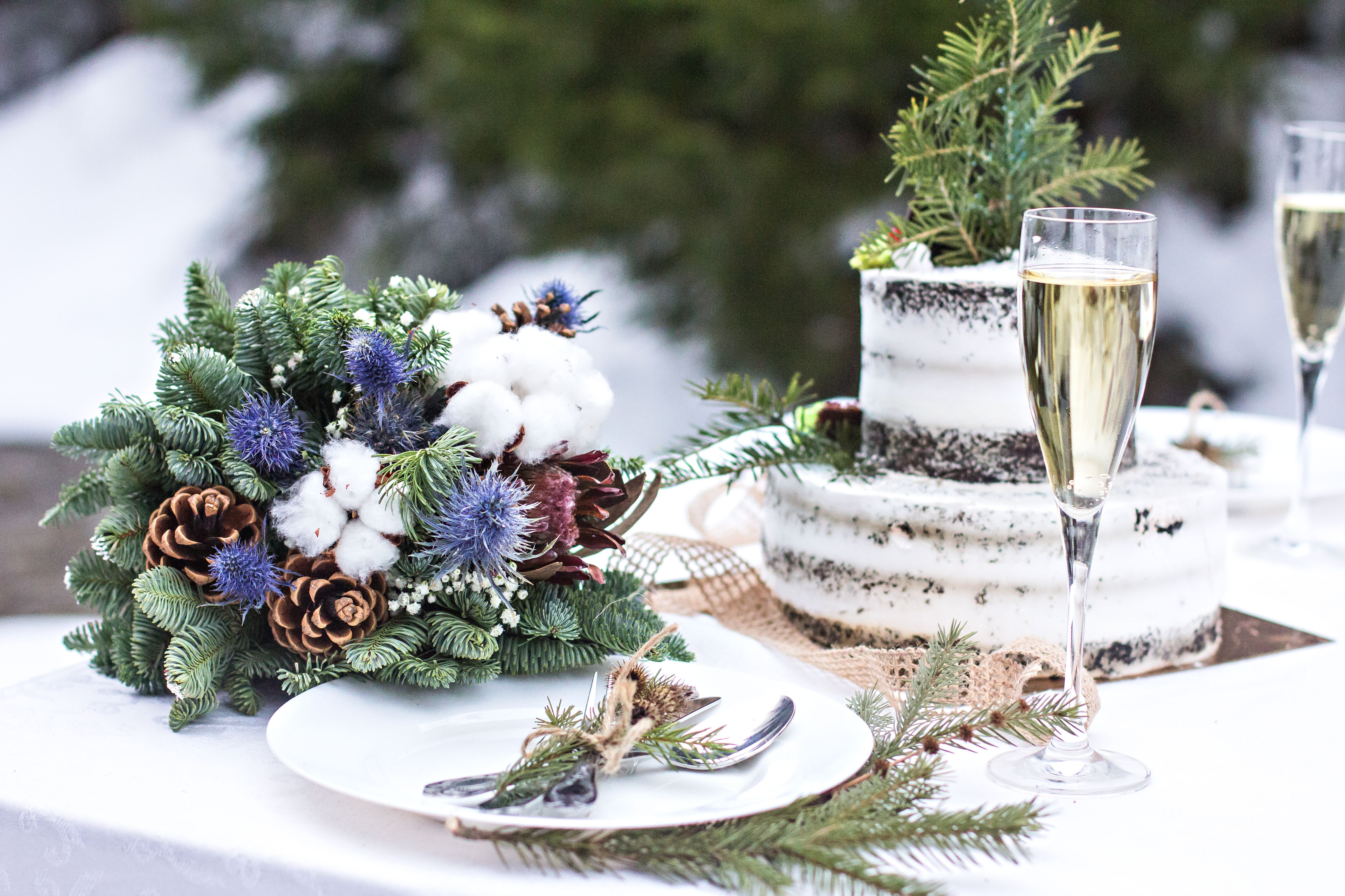 winter wedding decor