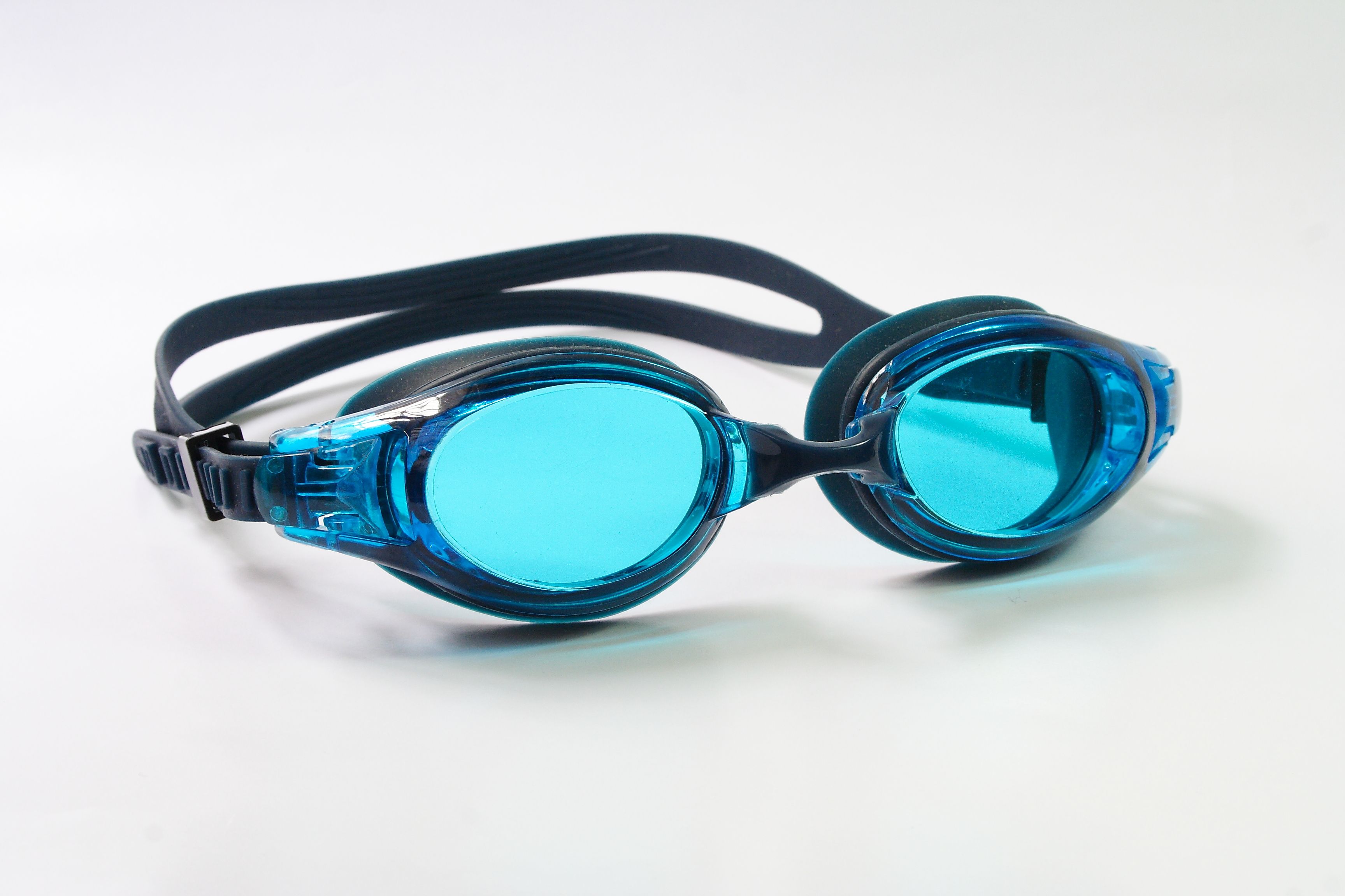 swim goggles