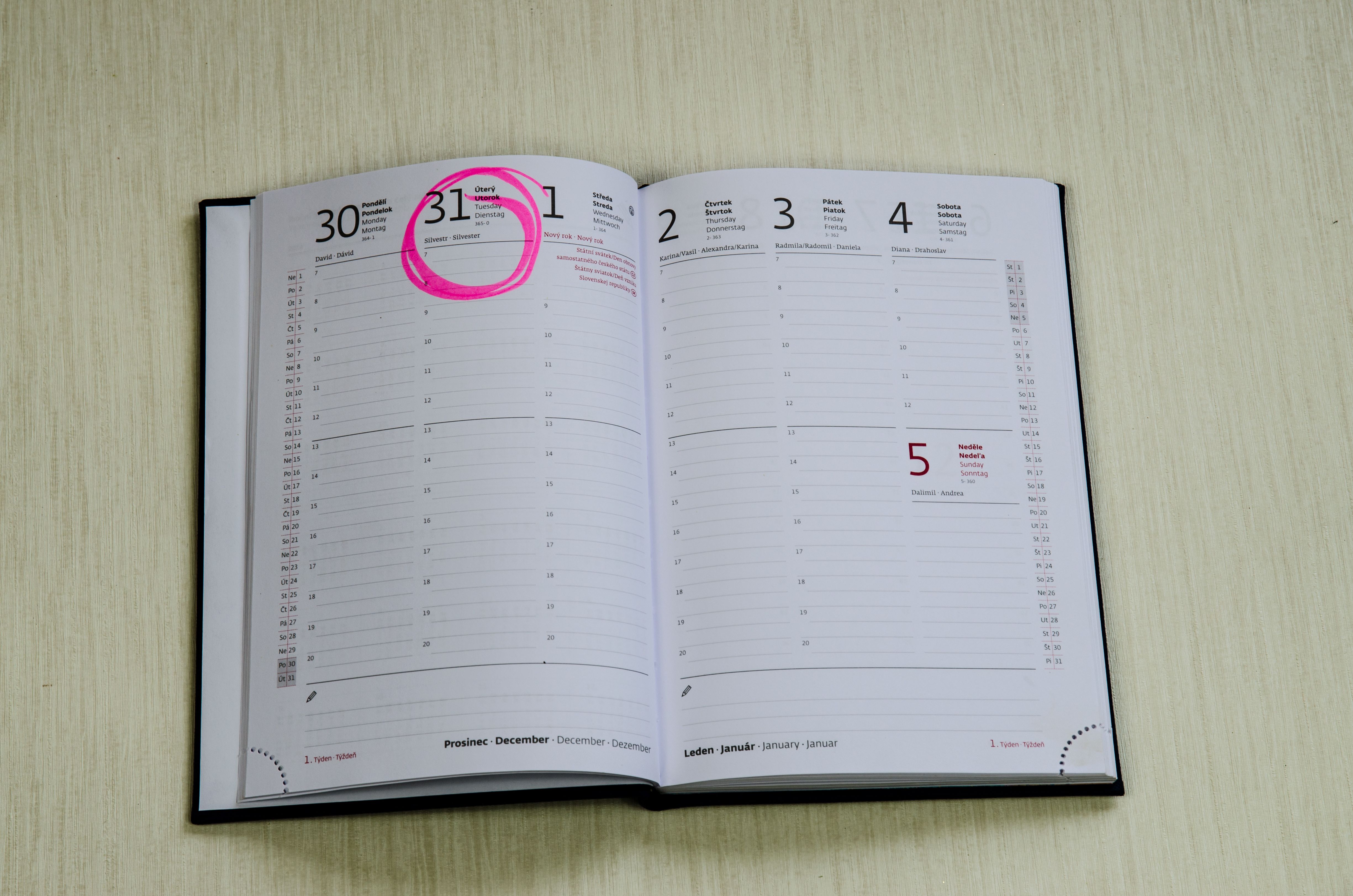 Protéger son temps entrepreneur : bloquer des plages sacrées pour respirer. Solutions concrètes pour hiverner votre entreprise sans culpabilité. Protéger son temps entrepreneur : bloquer des plages sacrées pour respirer. Solutions concrètes pour hiverner votre entreprise sans culpabilité.