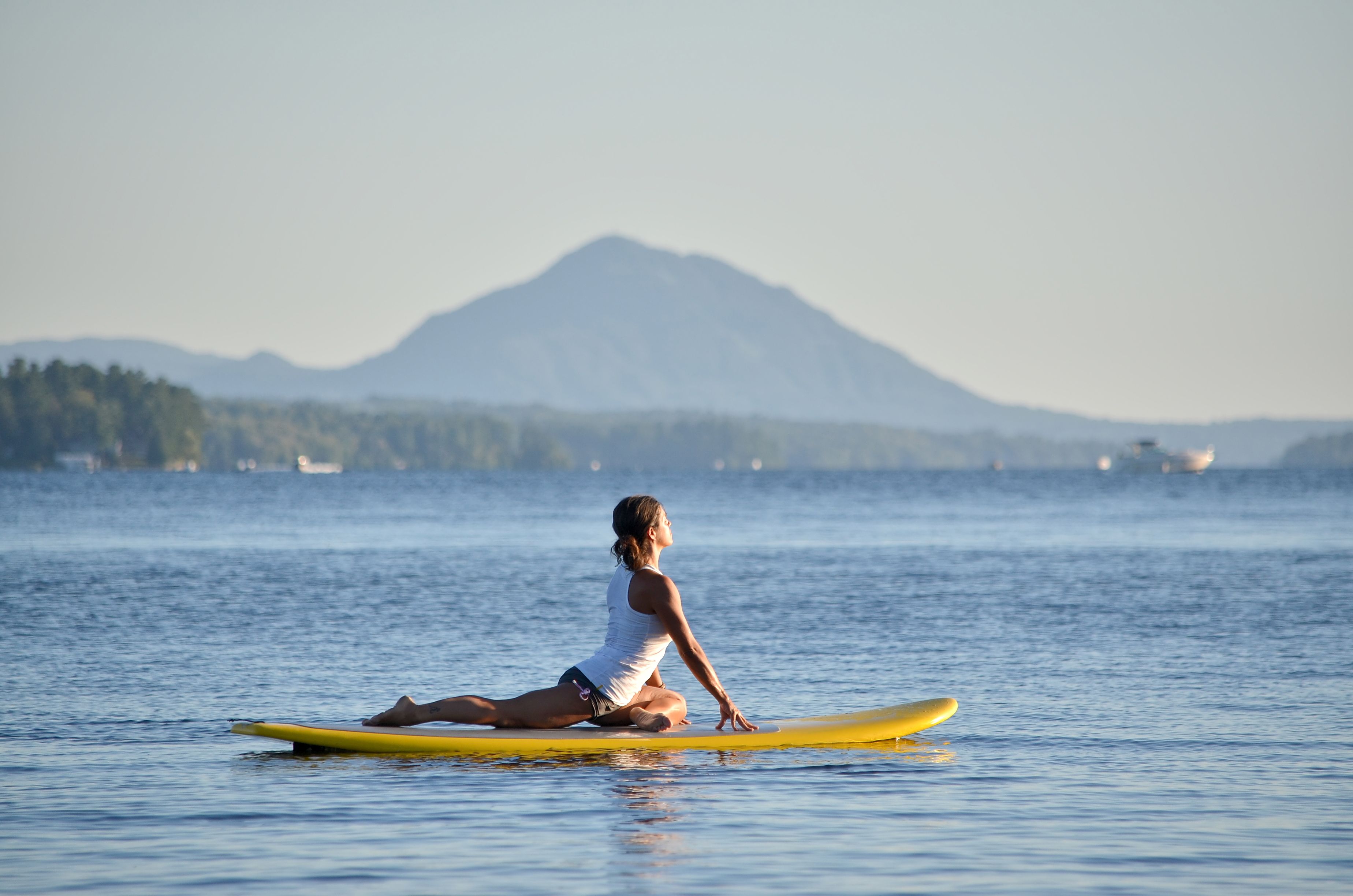 paddleboard yoga