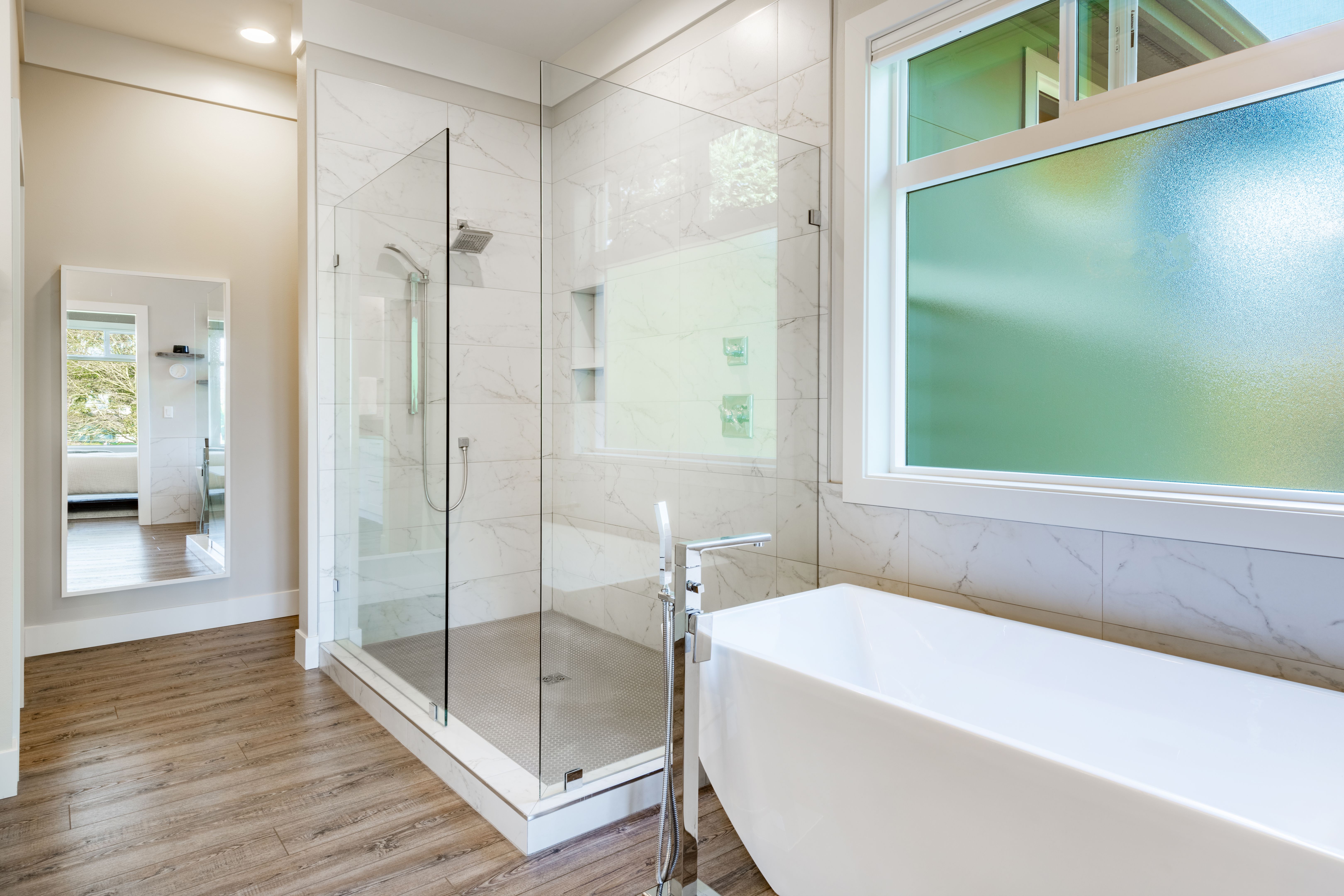 Interior and exterior images of a custom built private residential home on a golf course in the Pacific Northwest