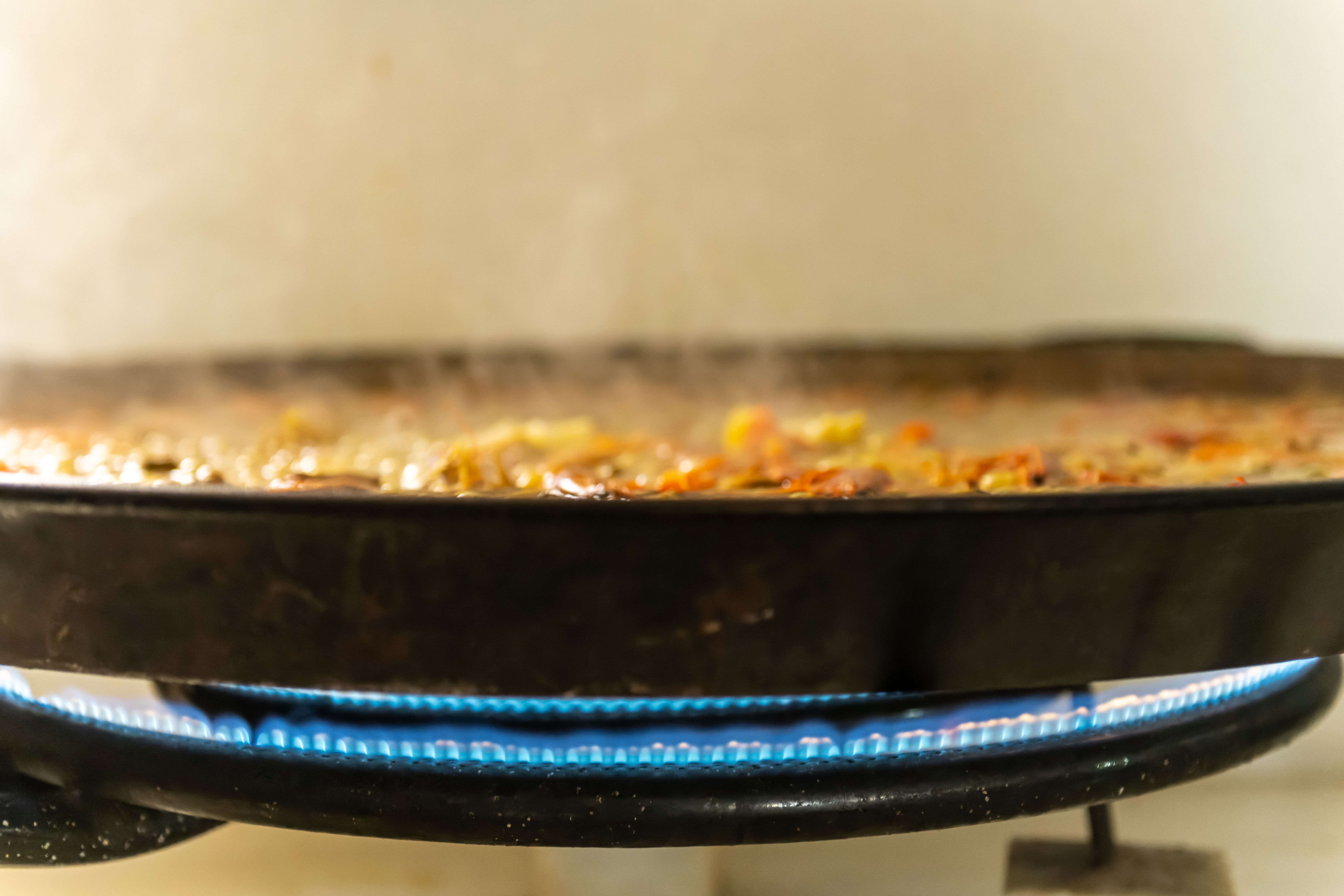 paella preparation