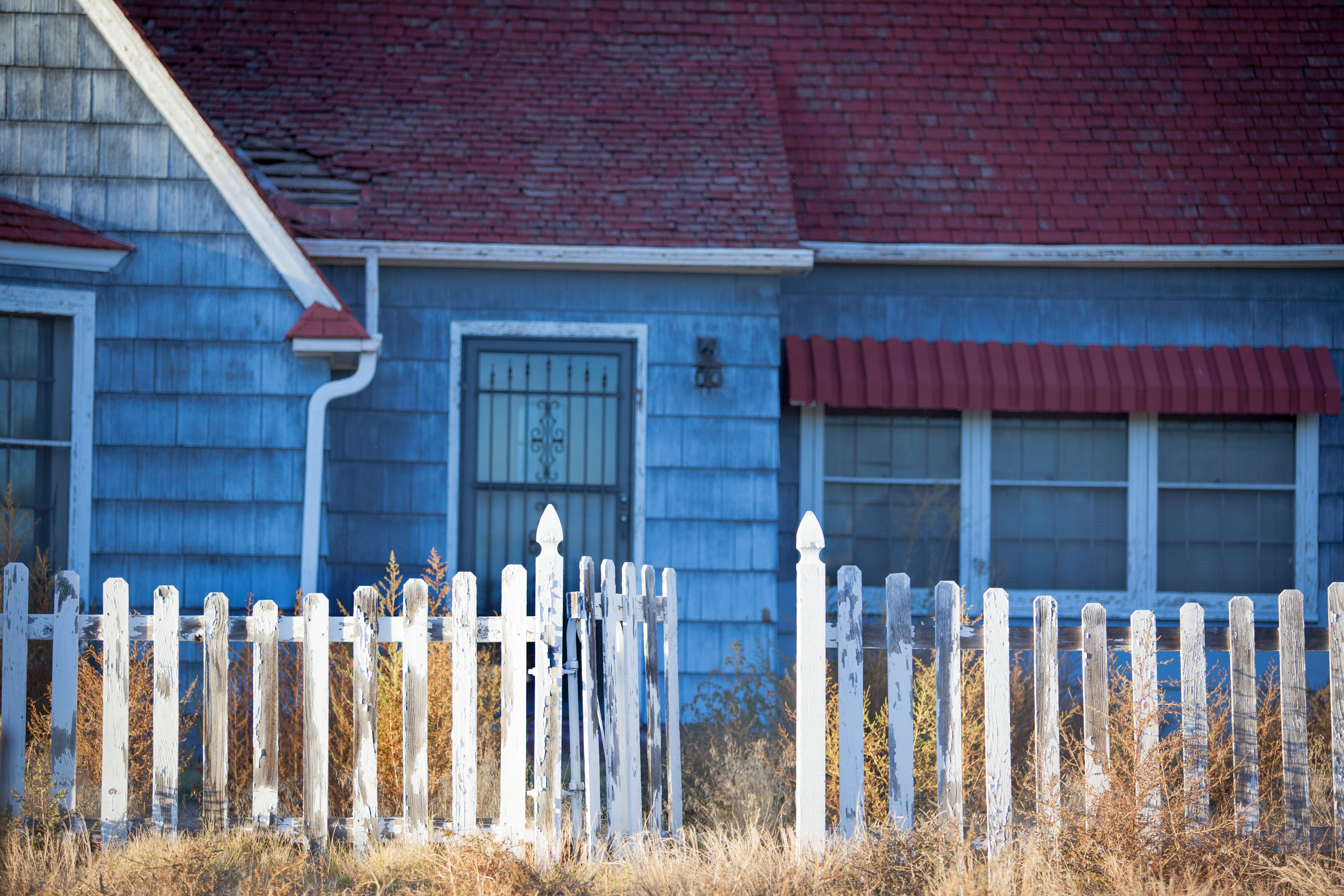 classic picket fence
