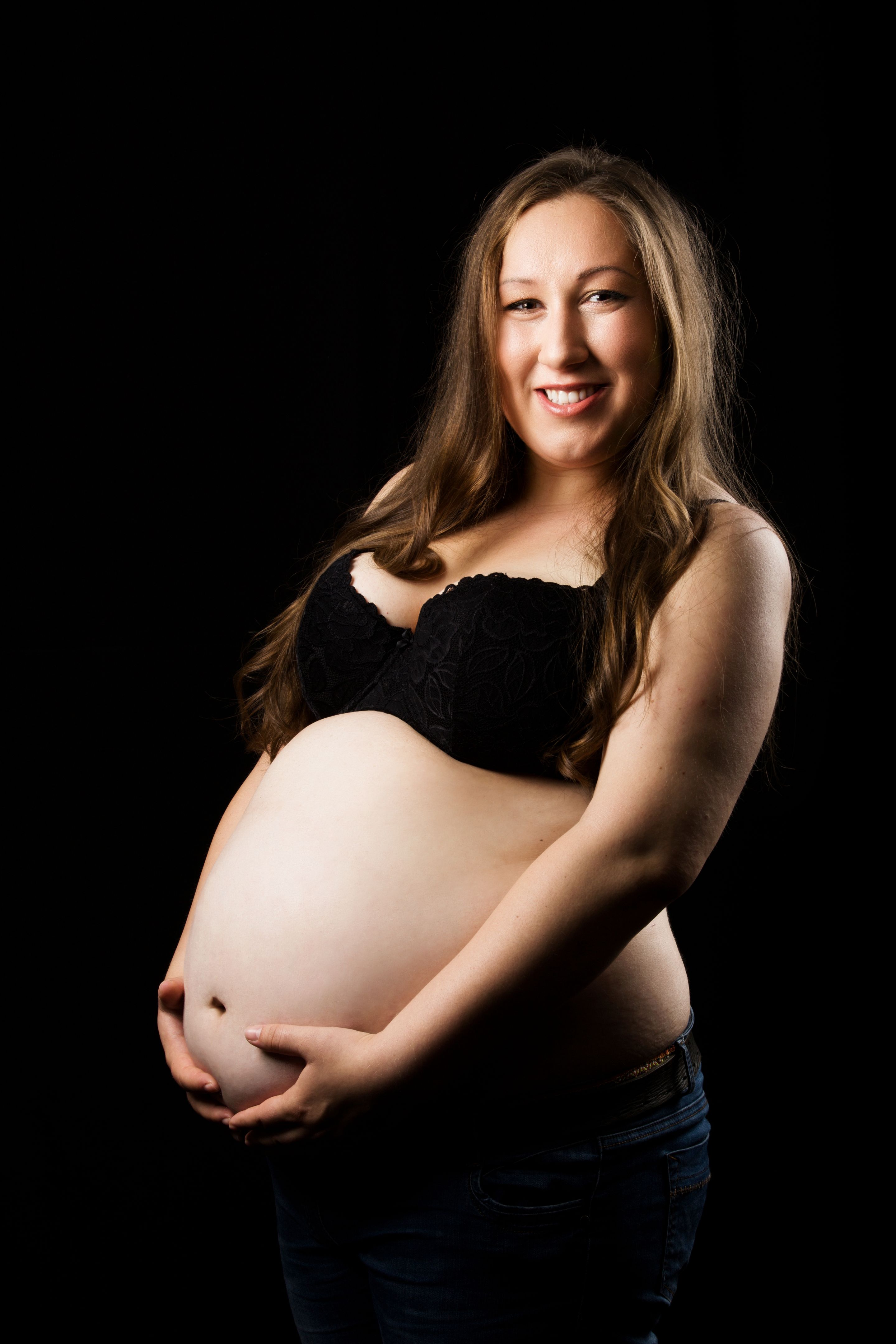 pregnant woman photography