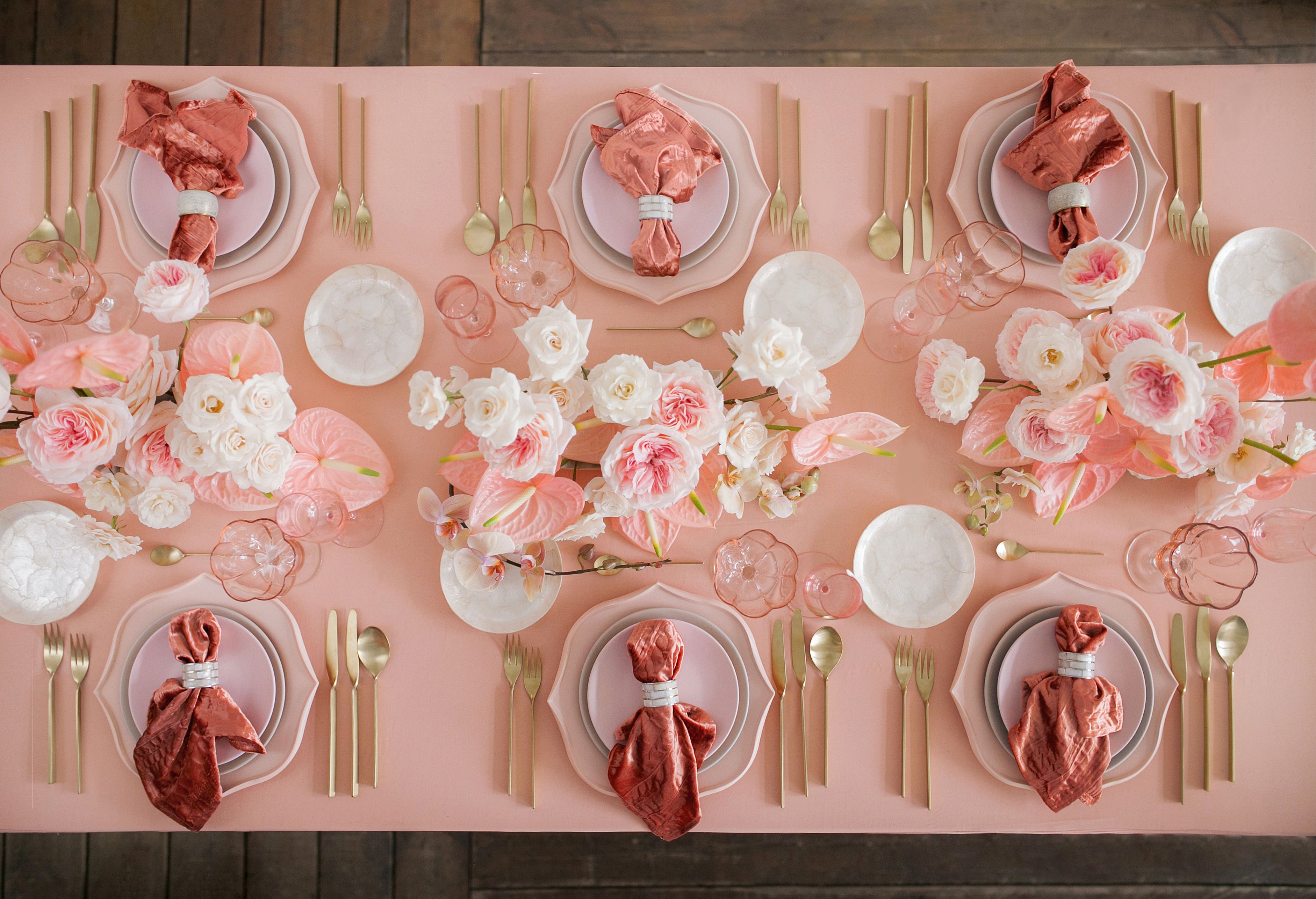 floral table setting