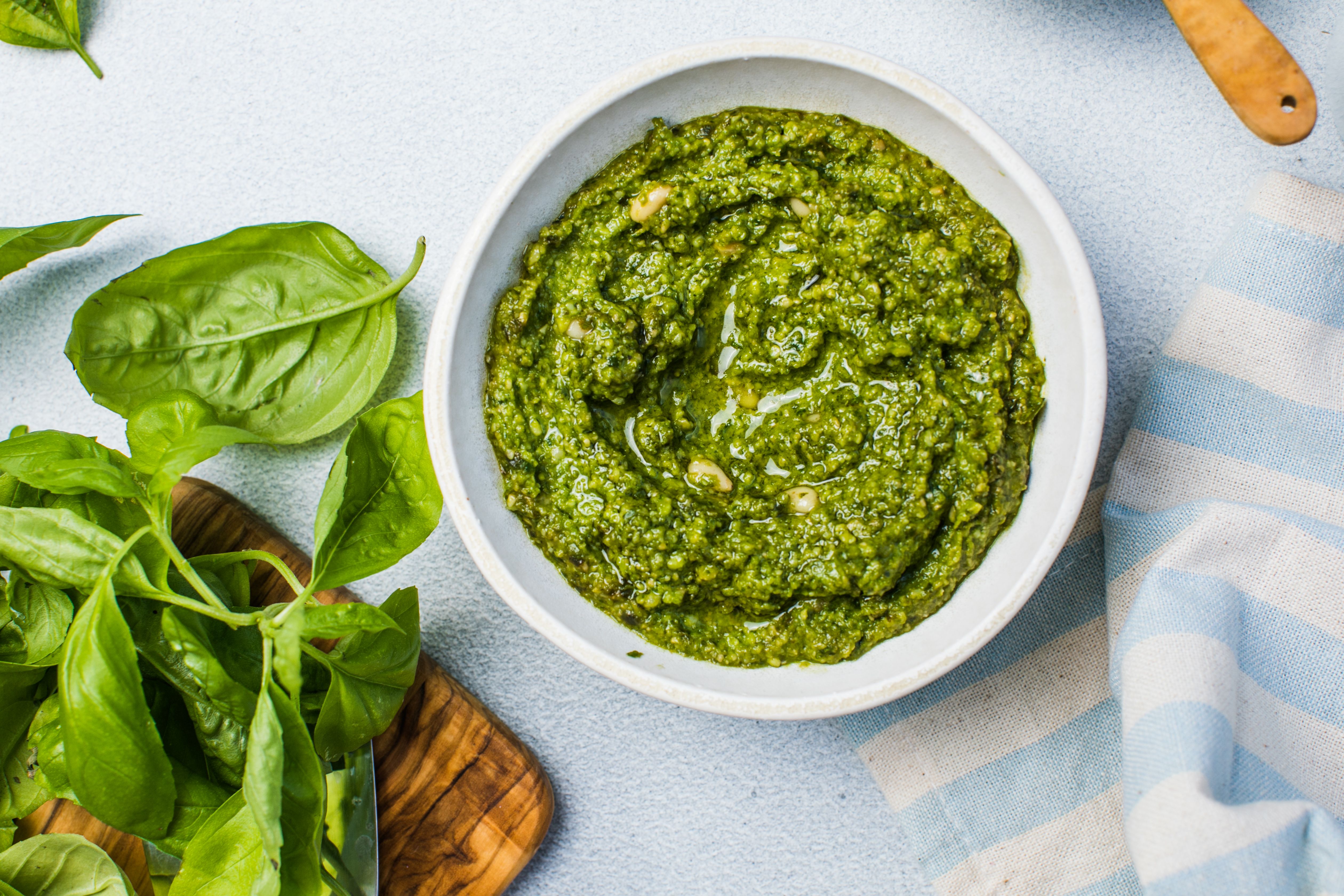 pesto ingredients