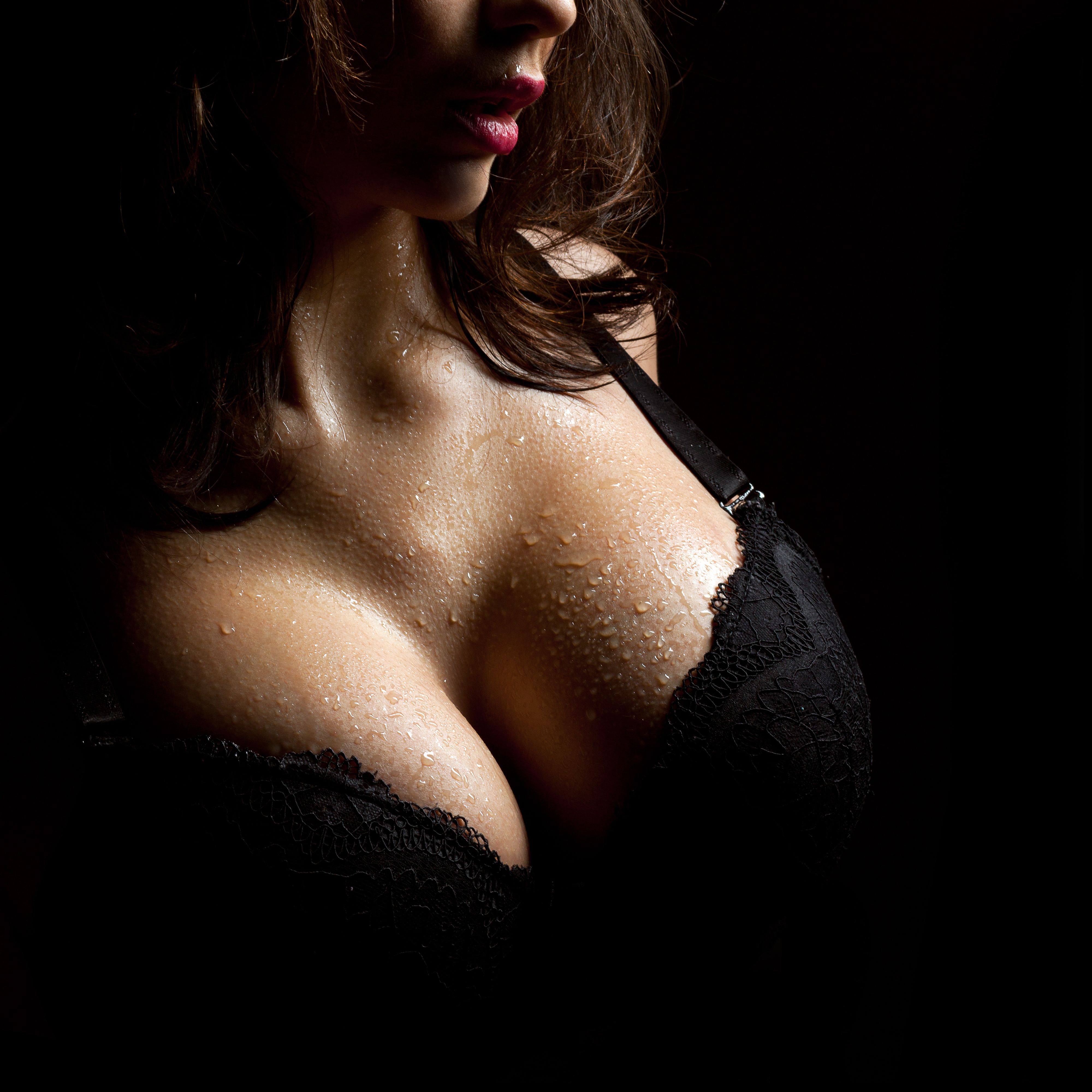 Área de mama in bra