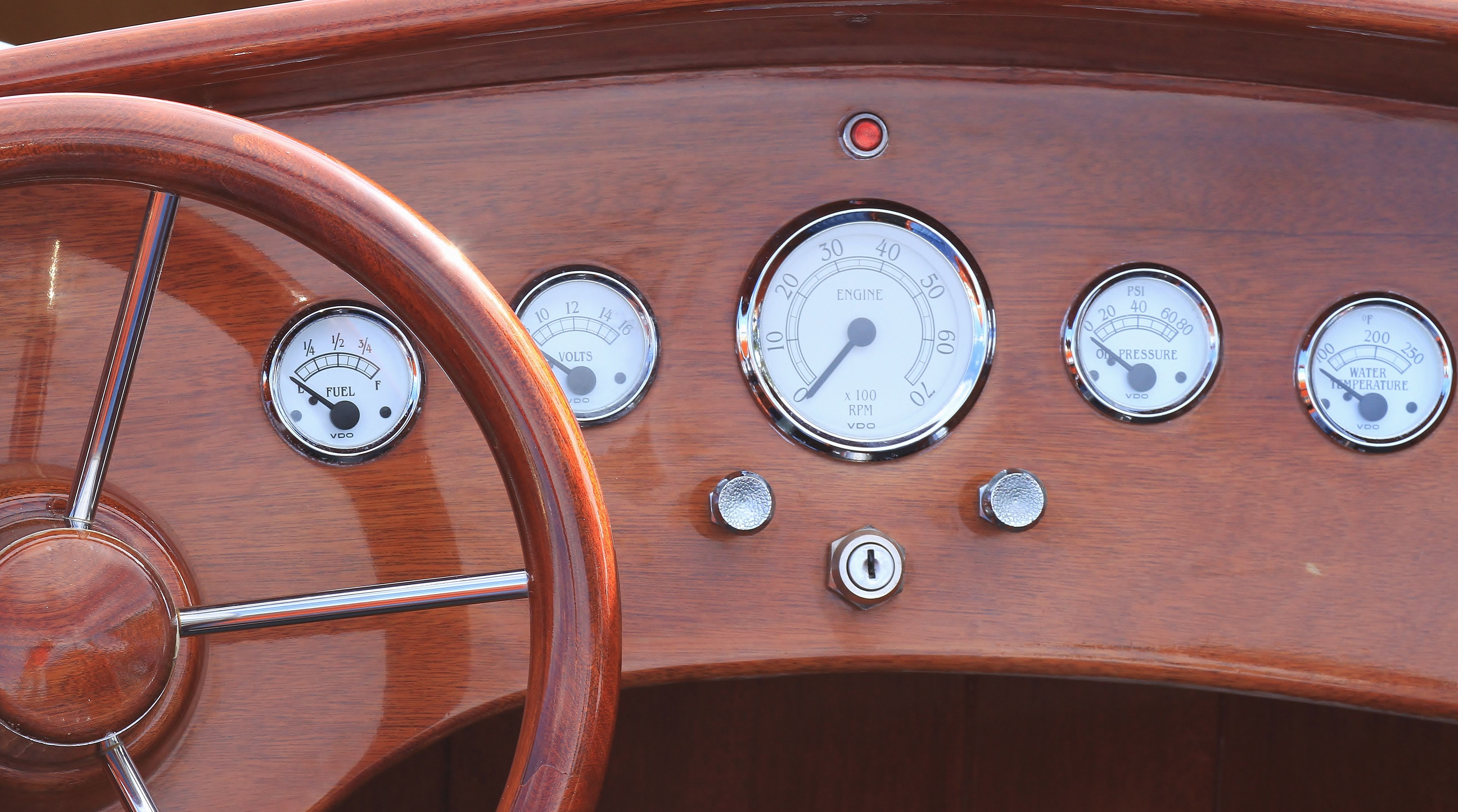 speedboat controls