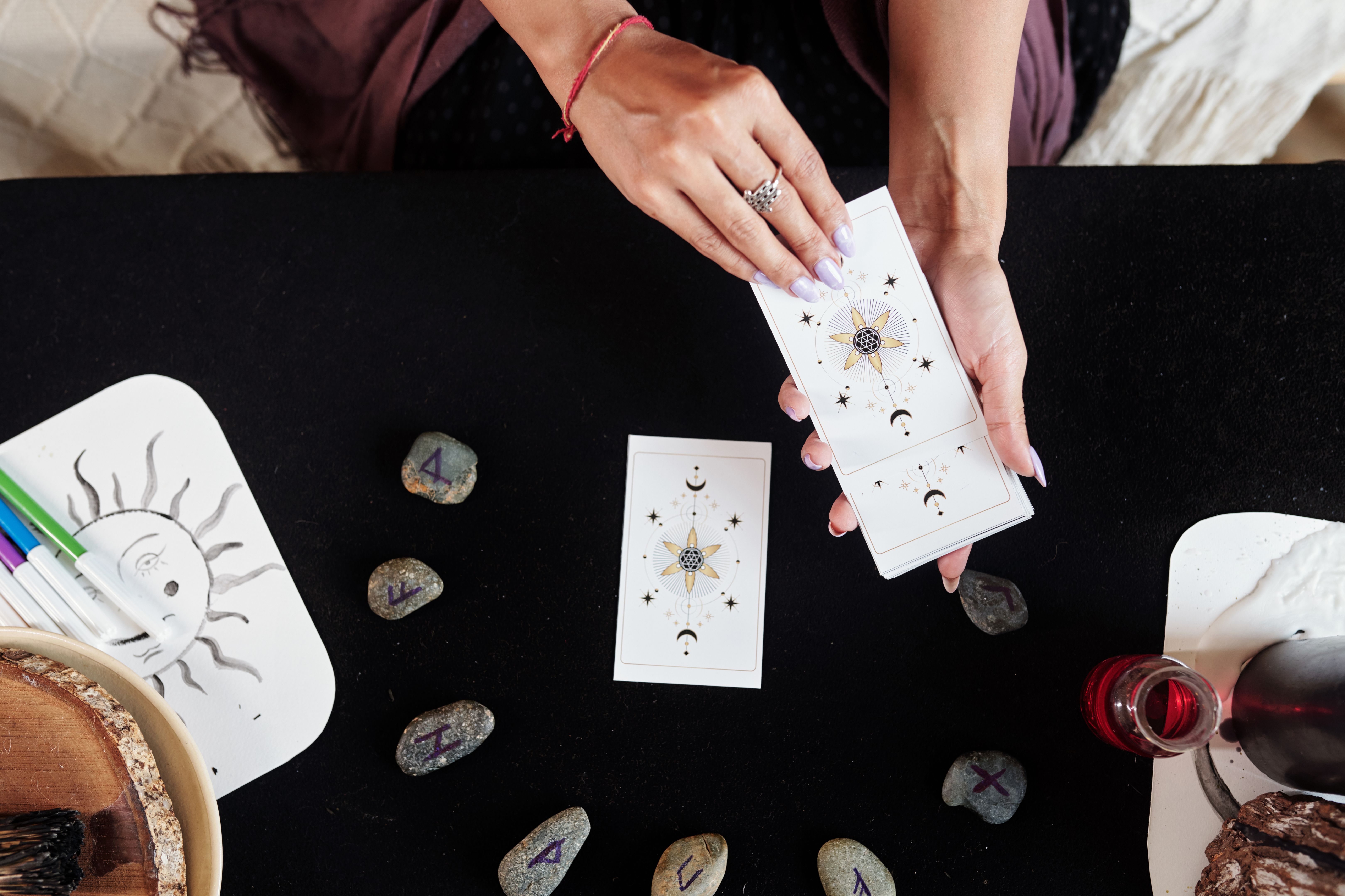 experienced tarot reader