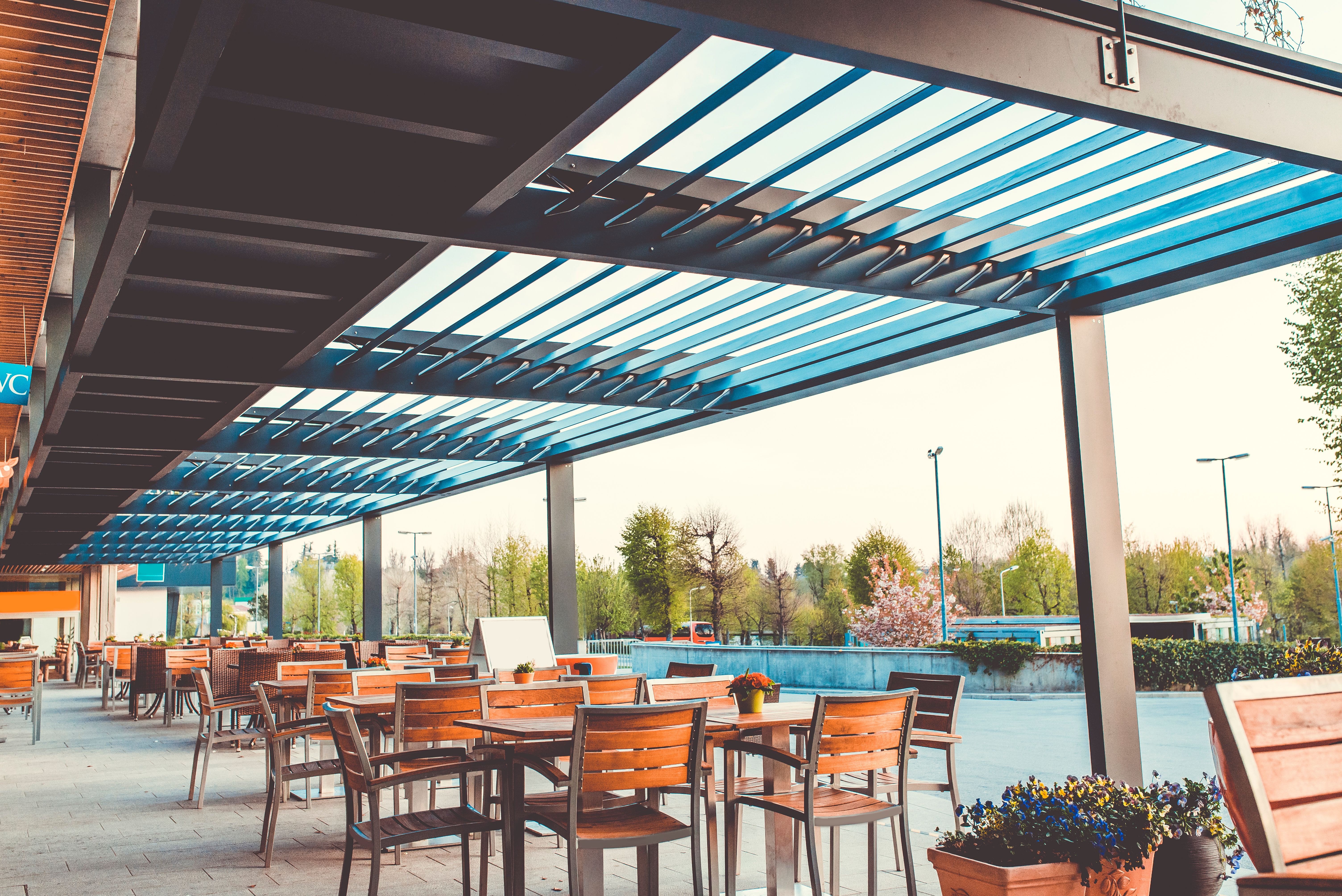 restaurant patio layout
