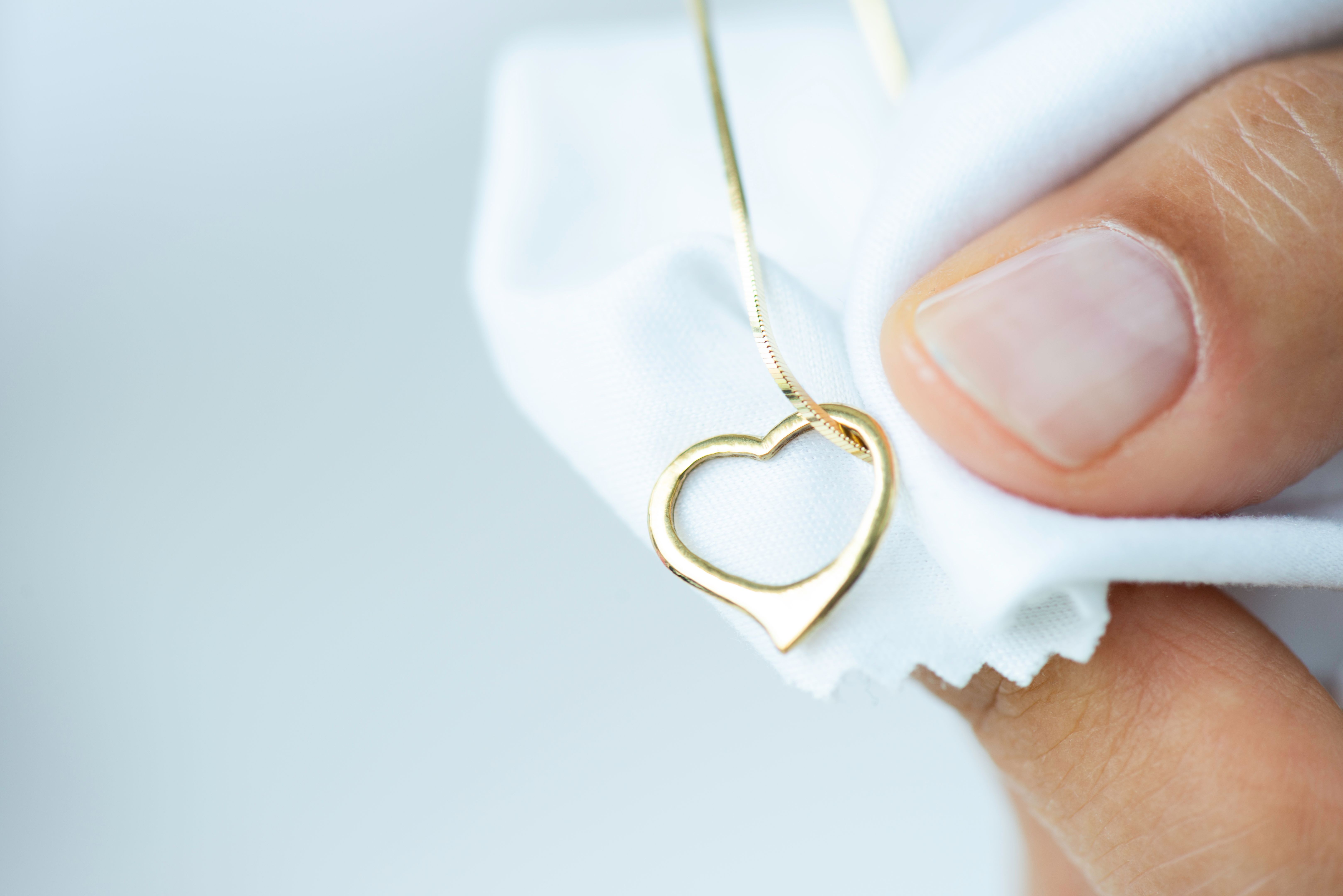 professional jewellery cleaning