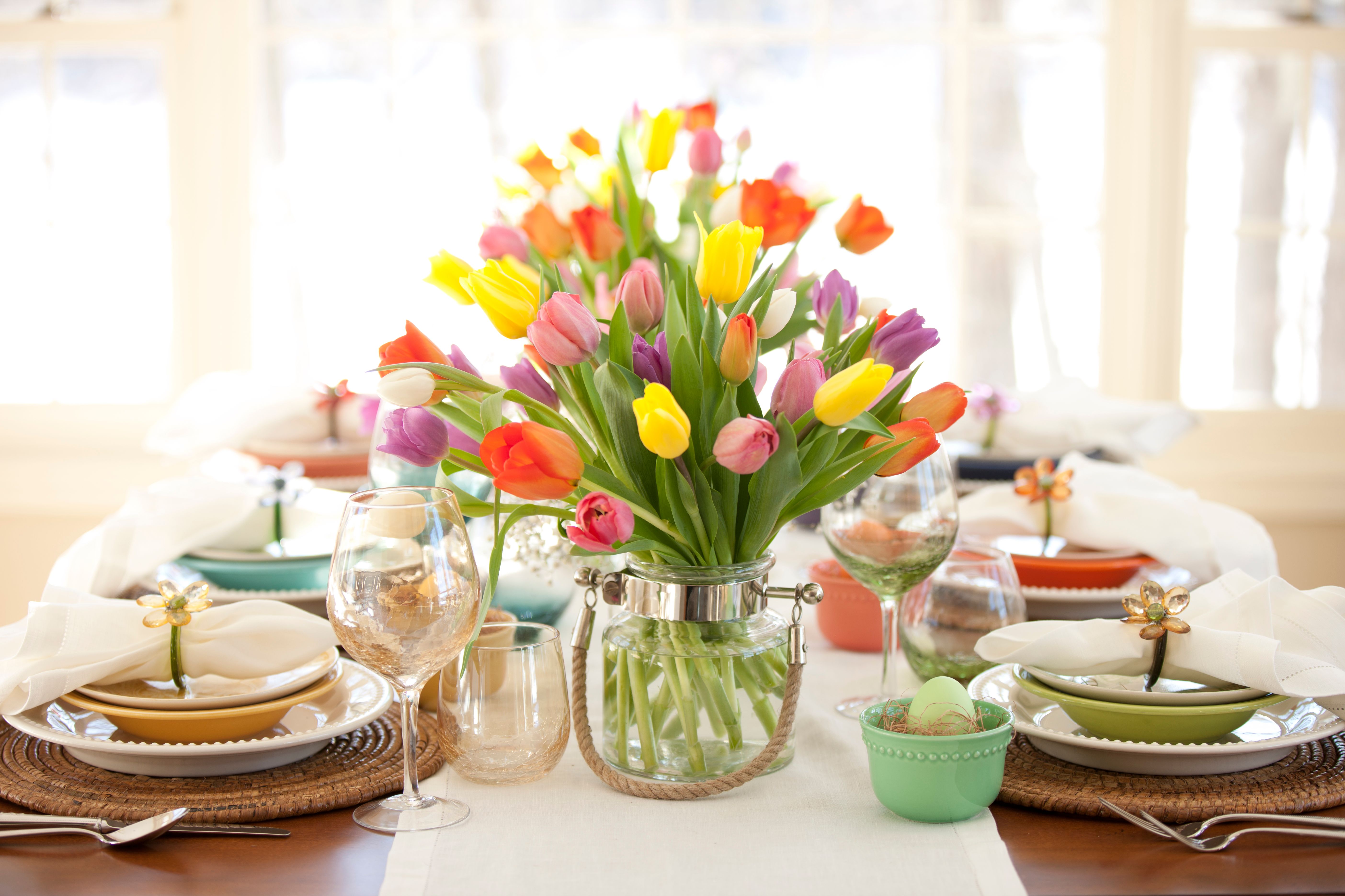 Easter Elegant Place Setting Dining Table with Vase of Tulips
