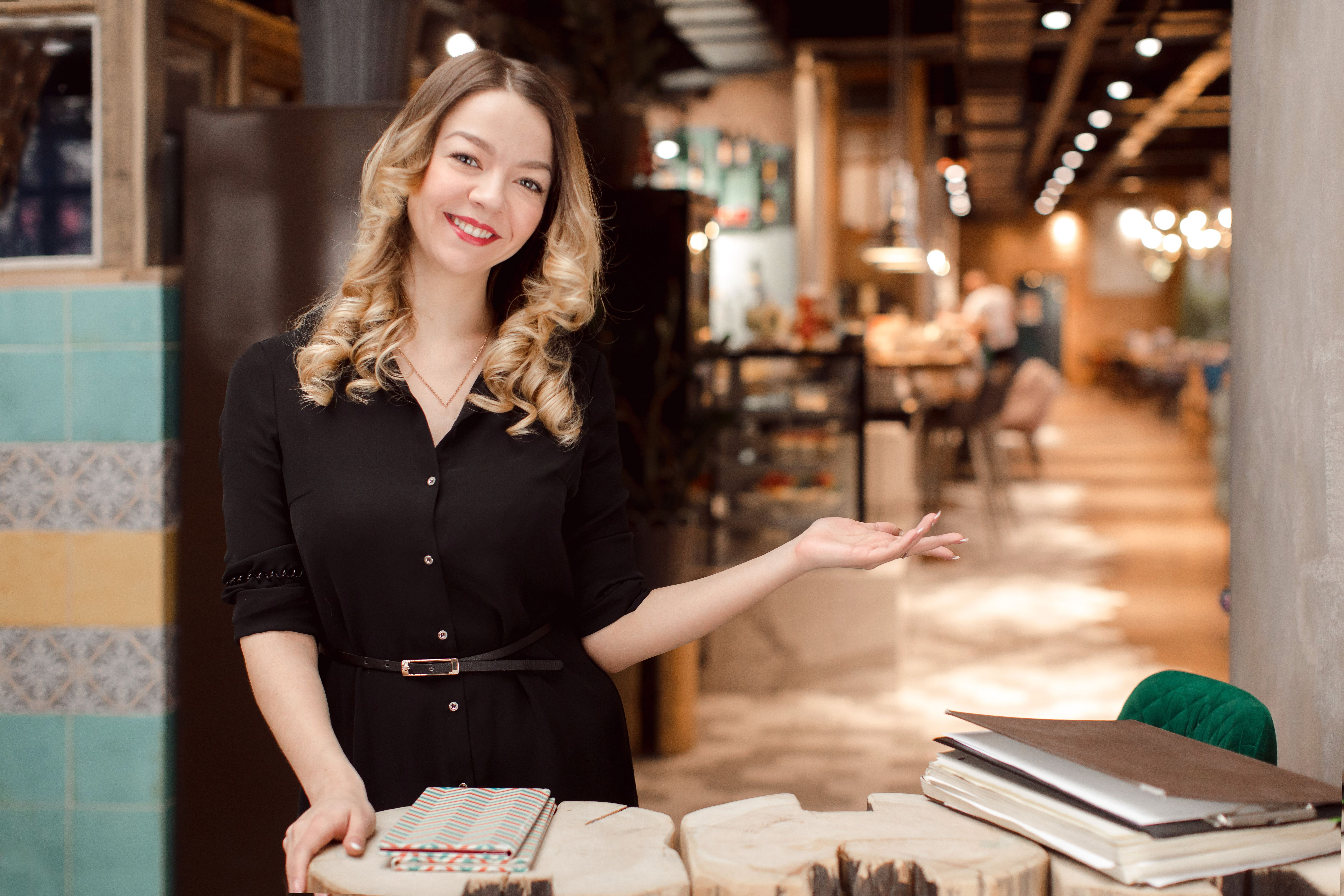 Invitation gesture from the administrator