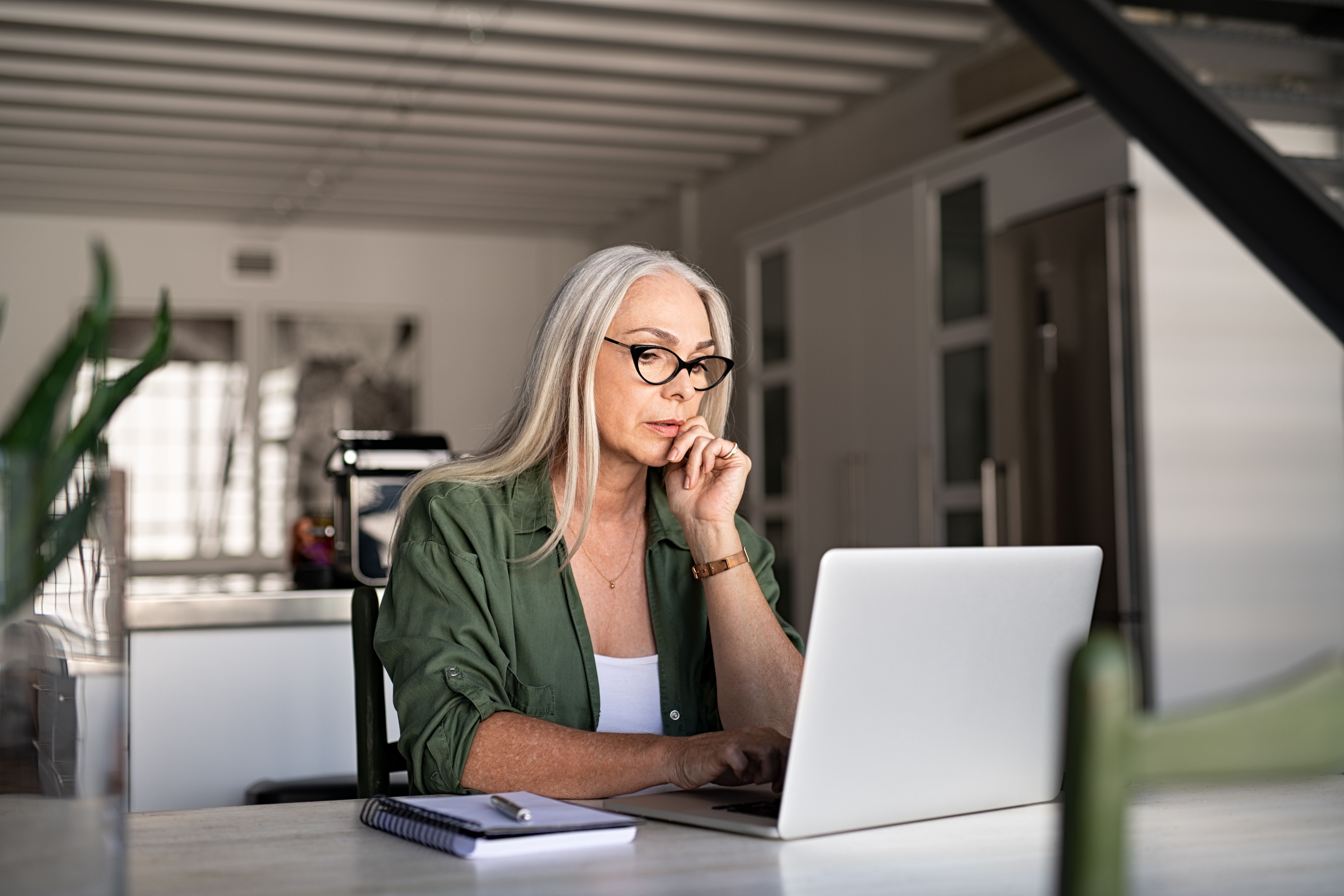 senior woman with laptop