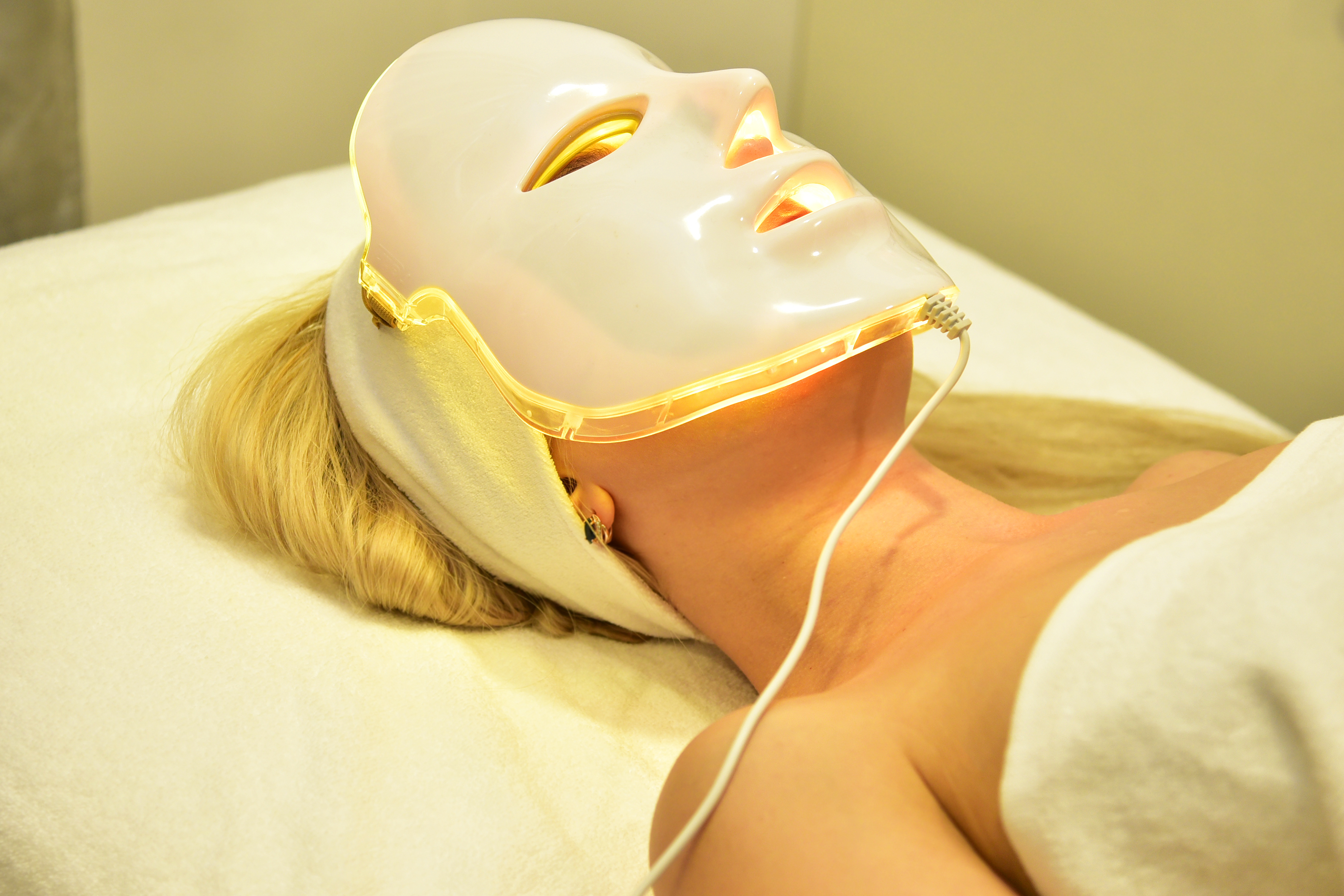luminotherapy (phototherapy) face lifting. Hardware procedure for facial skin rejuvenation and improvement. Relaxation