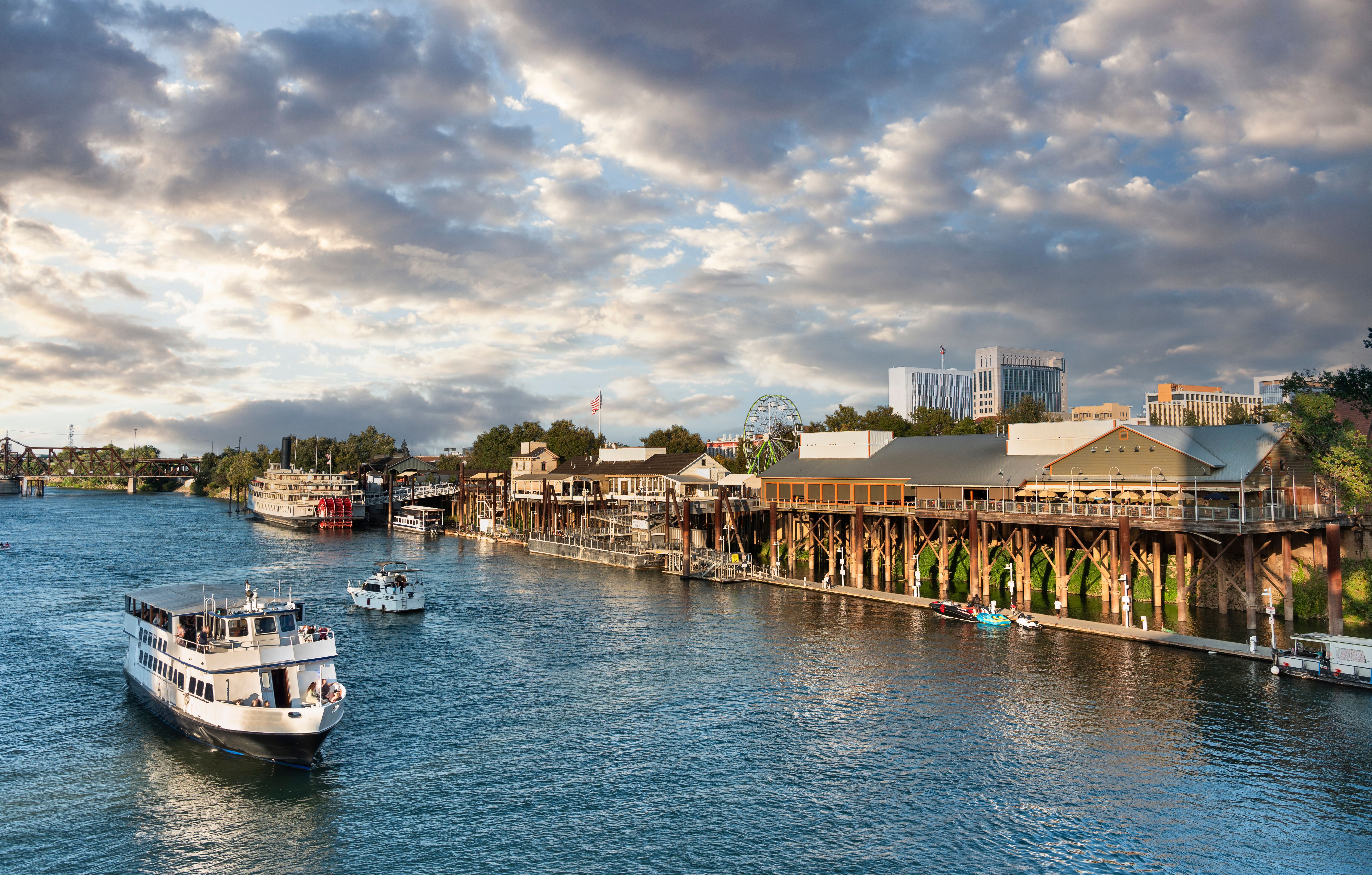old sacramento holiday