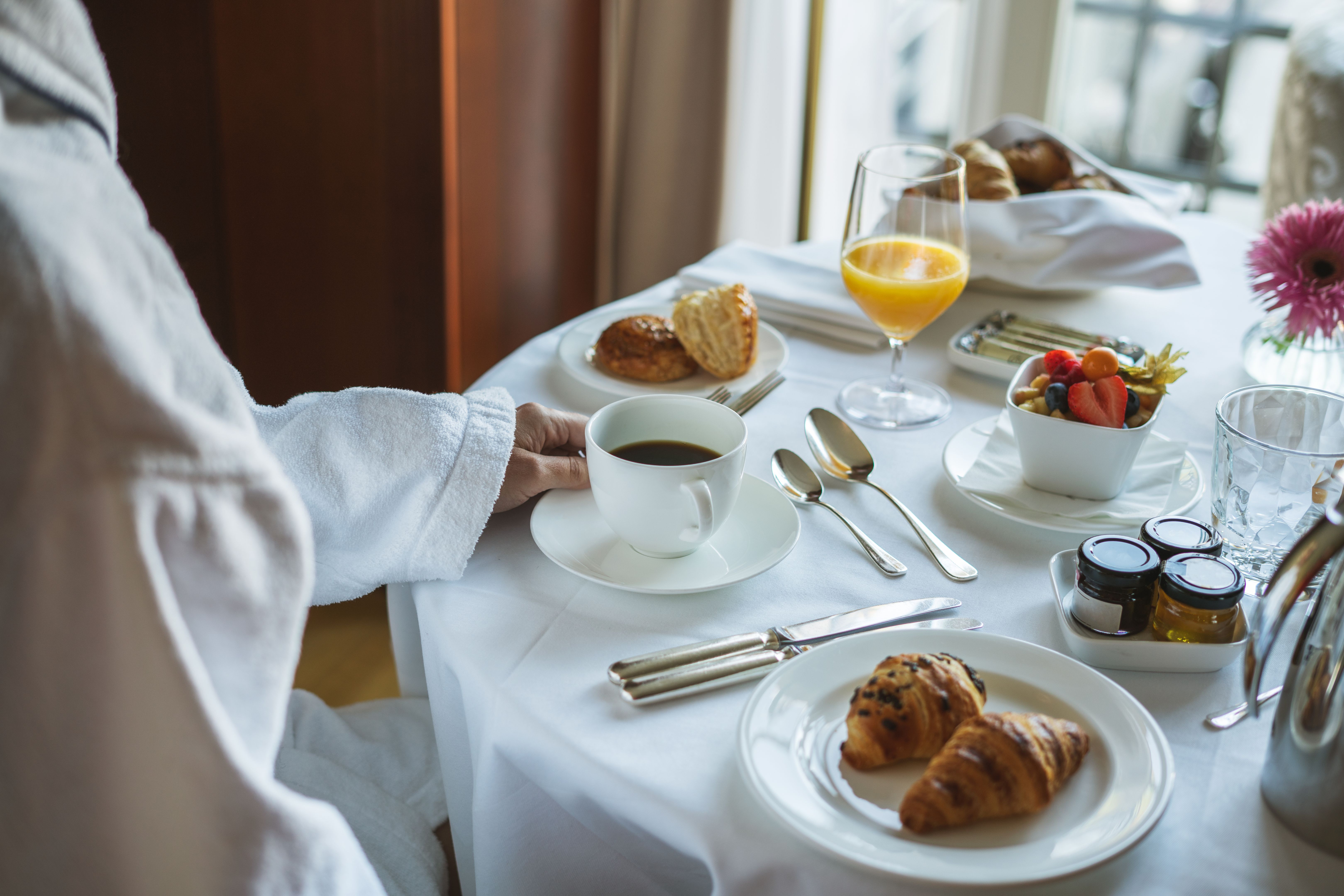 luxury hotel room