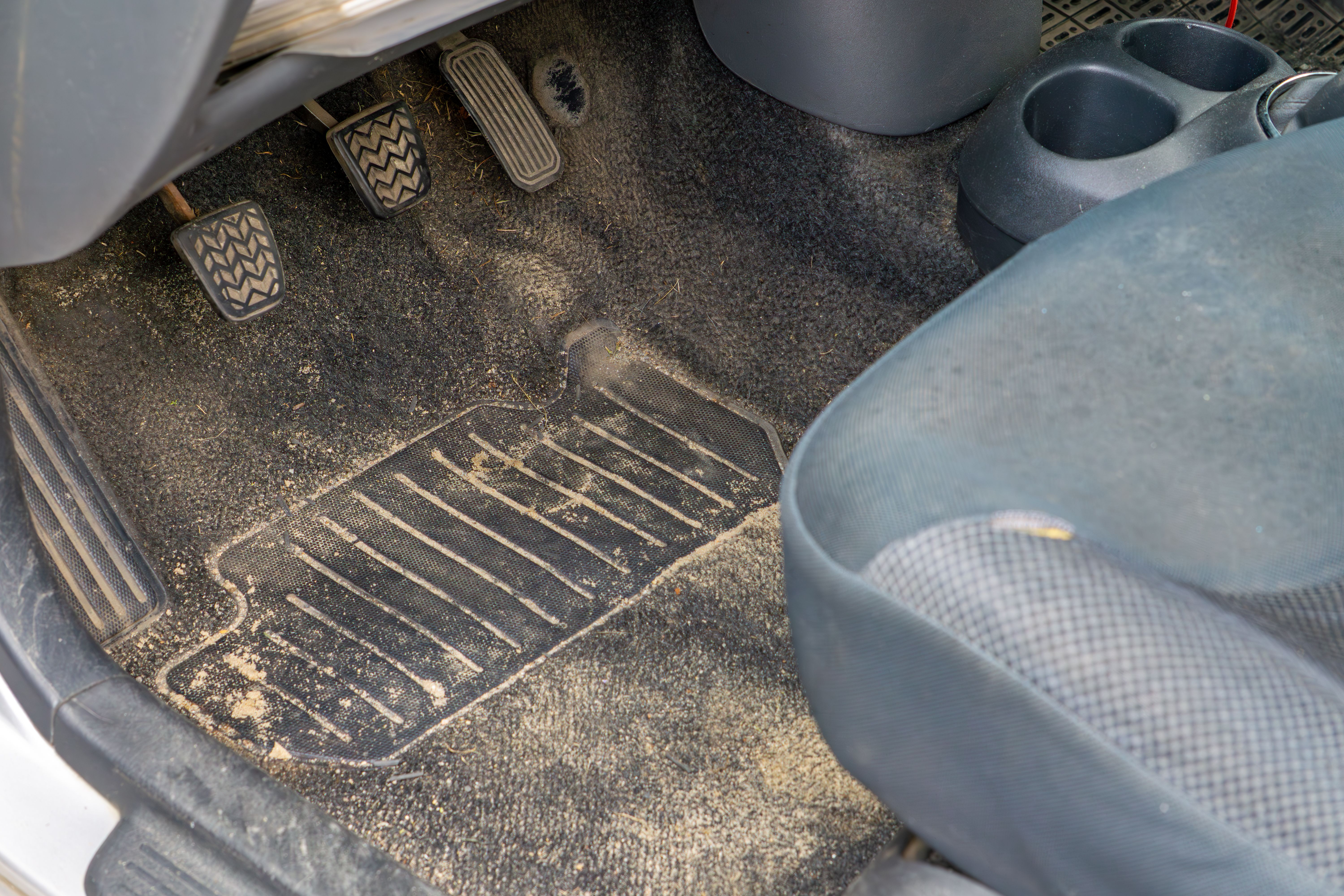 car floor mats cleaning